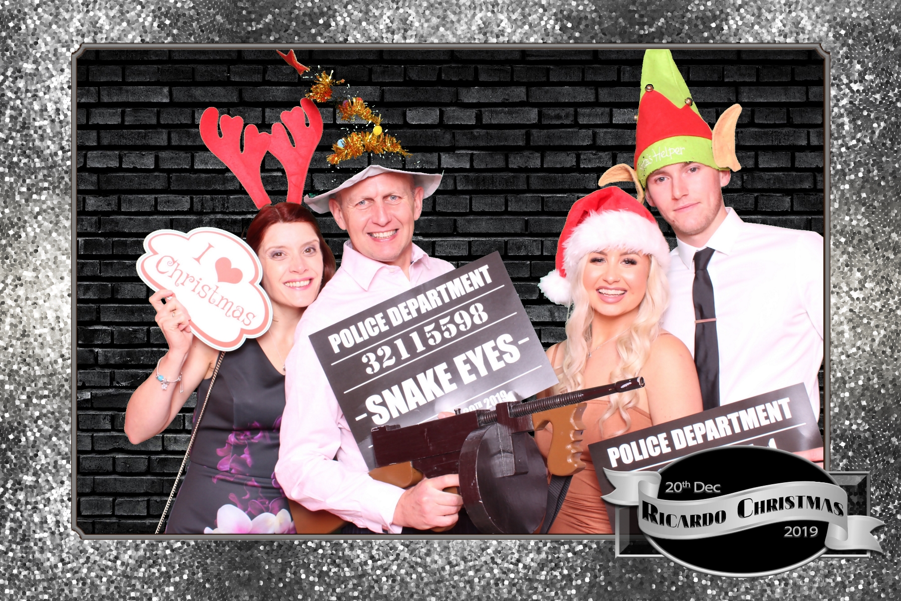 Ricardo Christmas Party 2019 - Green Screen | View more photos from the event at gallery.freshbooths.com/u/FreshBooths/Ricardo-Christmas-Party-2019-Green-Screen