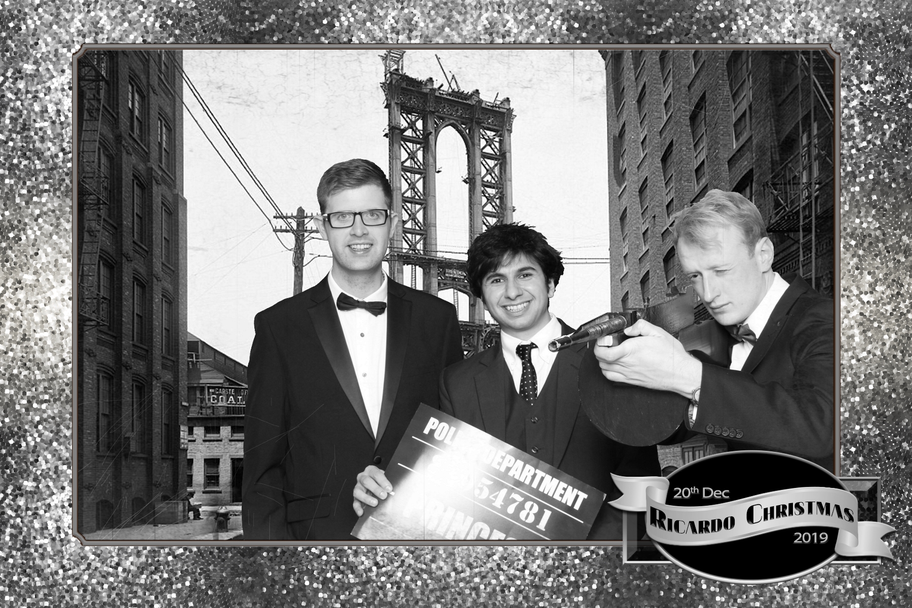 Ricardo Christmas Party 2019 - Green Screen | View more photos from the event at gallery.freshbooths.com/u/FreshBooths/Ricardo-Christmas-Party-2019-Green-Screen