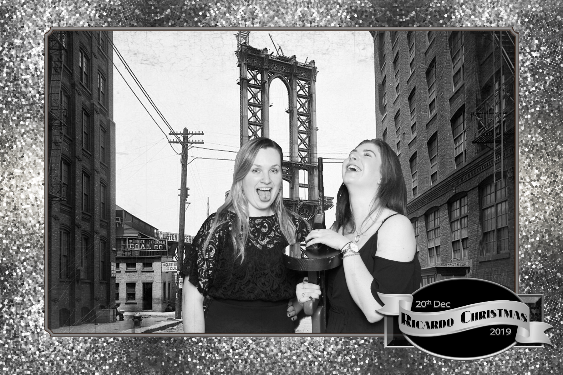 Ricardo Christmas Party 2019 - Green Screen | View more photos from the event at gallery.freshbooths.com/u/FreshBooths/Ricardo-Christmas-Party-2019-Green-Screen