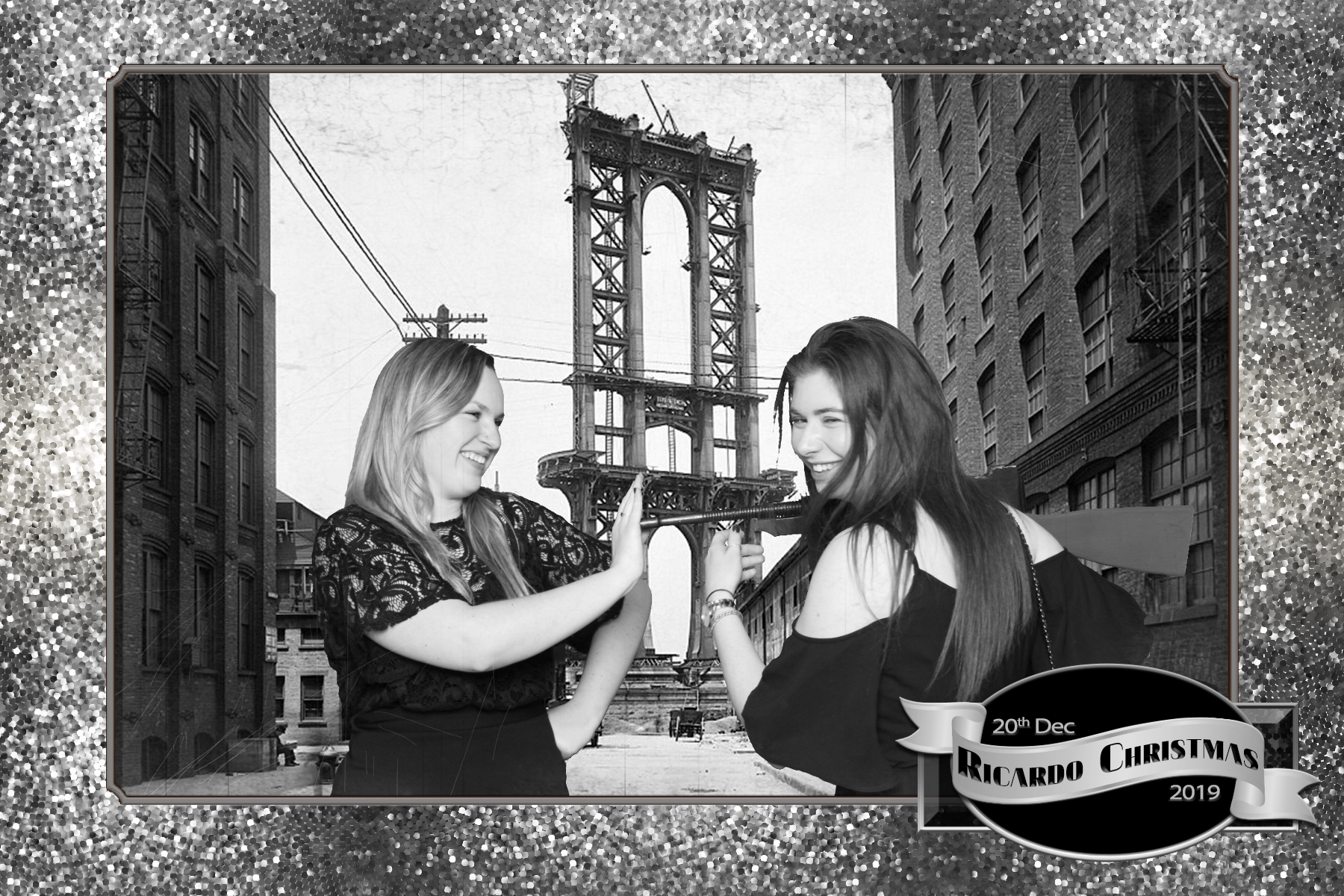 Ricardo Christmas Party 2019 - Green Screen | View more photos from the event at gallery.freshbooths.com/u/FreshBooths/Ricardo-Christmas-Party-2019-Green-Screen