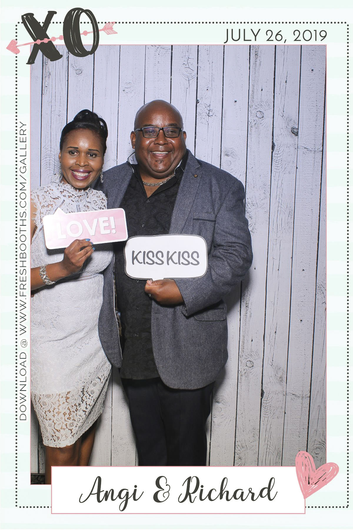 Richard & Angi’s Wedding - Selfie Mirror | View more photos from the event at gallery.freshbooths.com/u/FreshBooths/Richard-Angi’s-Wedding-Selfie-Mirror