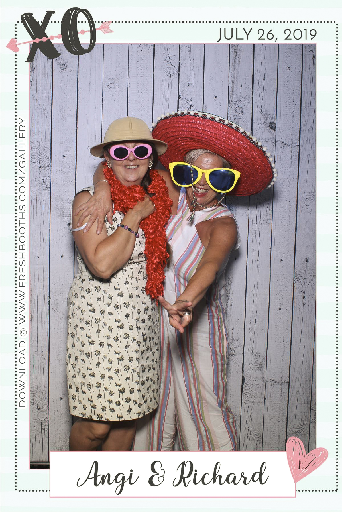 Richard & Angi’s Wedding - Selfie Mirror | View more photos from the event at gallery.freshbooths.com/u/FreshBooths/Richard-Angi’s-Wedding-Selfie-Mirror
