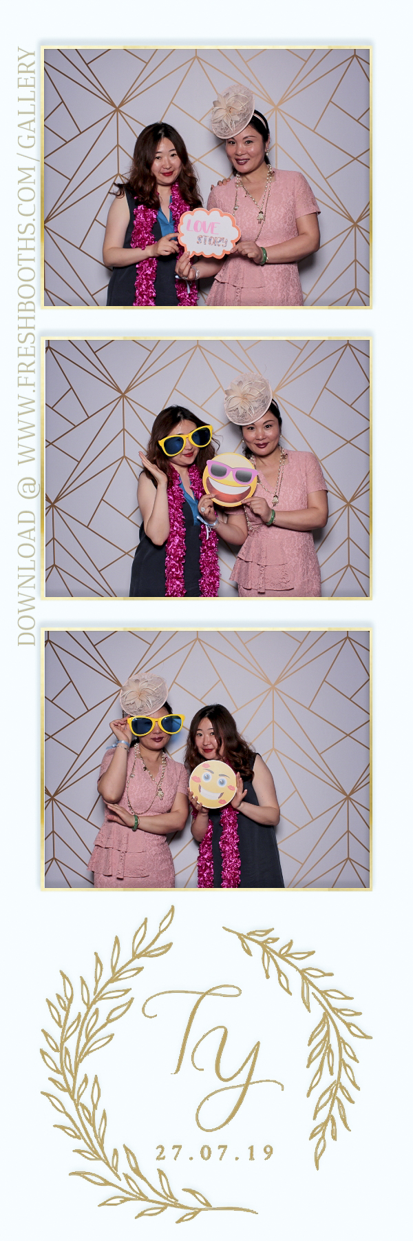 Tianqi and Yisheng's Wedding - Classic Open Booth | View more photos from the event at gallery.freshbooths.com/u/FreshBooths/Tianqi-and-Yishengs-Wedding-Classic-Open-Booth
