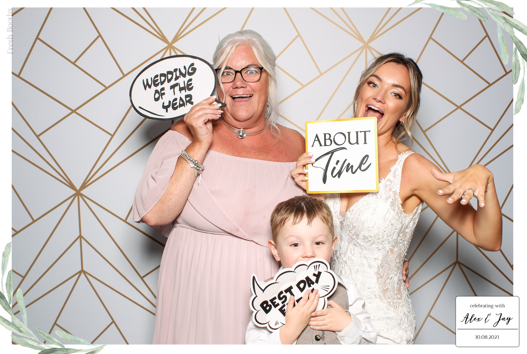 Alex & Jay Wedding - Classic Open Booth | View more photos from the event at gallery.freshbooths.com/u/FreshBooths/Alex-Jay-Wedding-Classic-Open-Booth