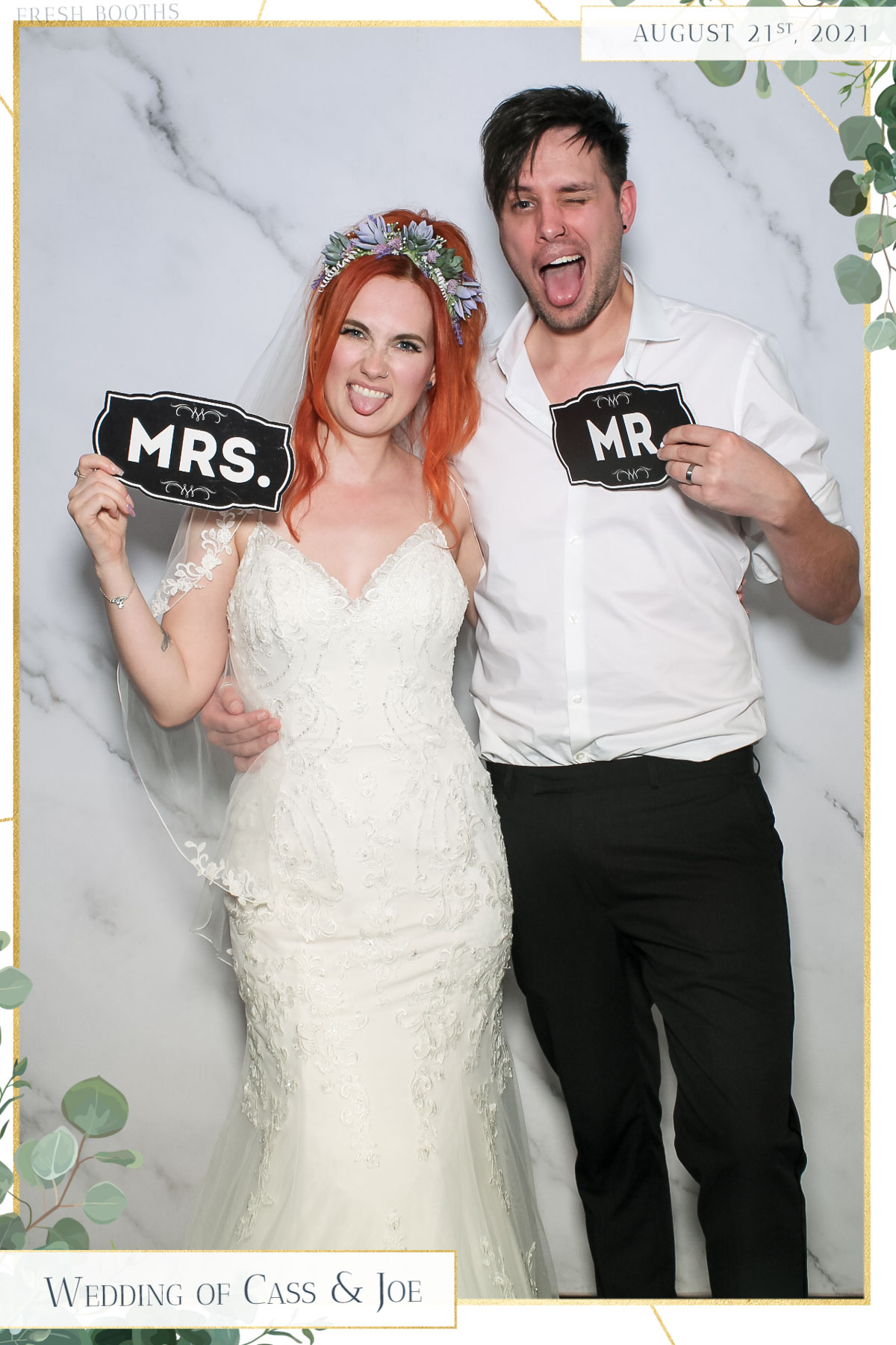 Cass & Joe Wedding - Selfie Mirror | View more photos from the event at gallery.freshbooths.com/u/FreshBooths/Cass-Joe-Wedding-Selfie-Mirror