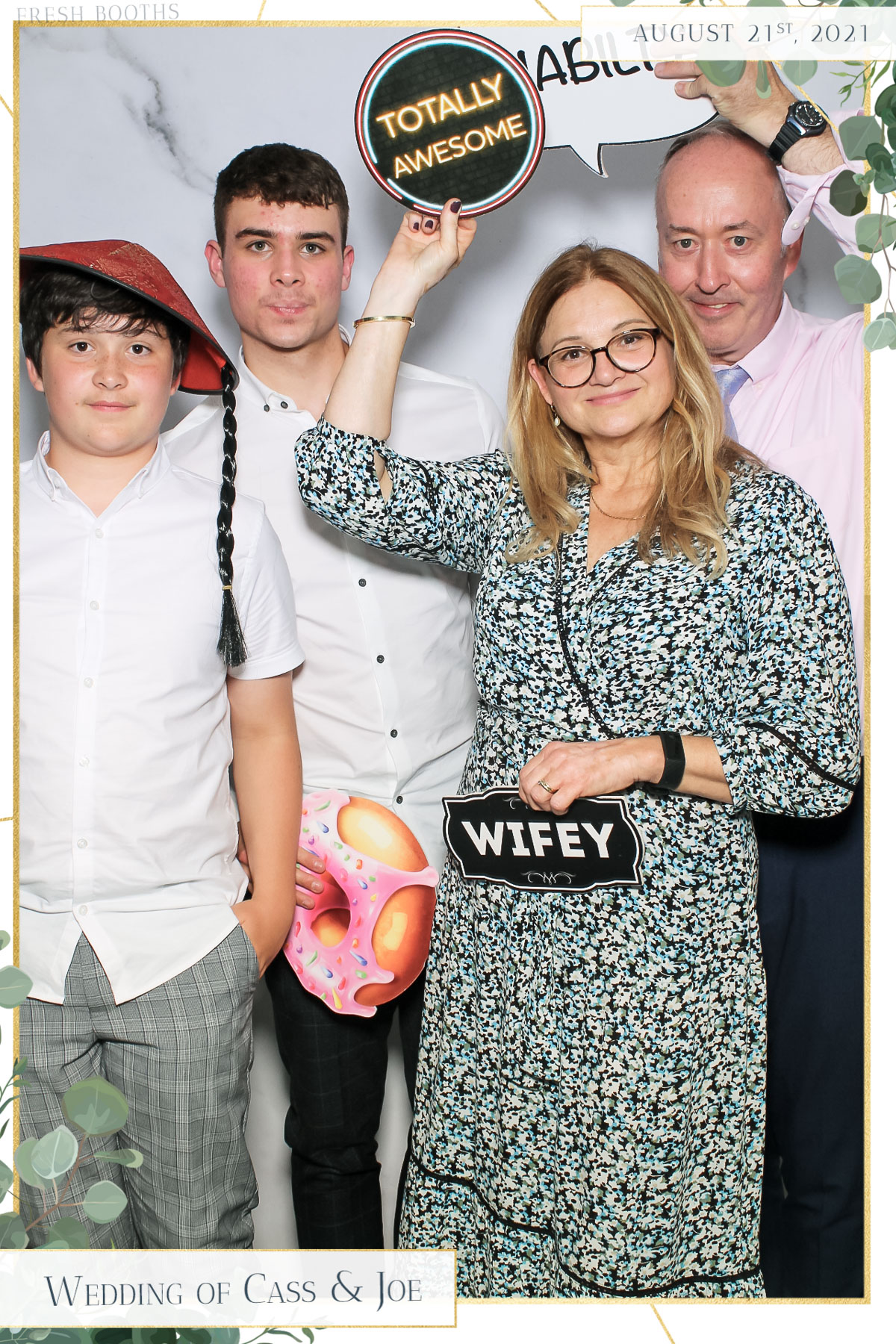 Cass & Joe Wedding - Selfie Mirror | View more photos from the event at gallery.freshbooths.com/u/FreshBooths/Cass-Joe-Wedding-Selfie-Mirror