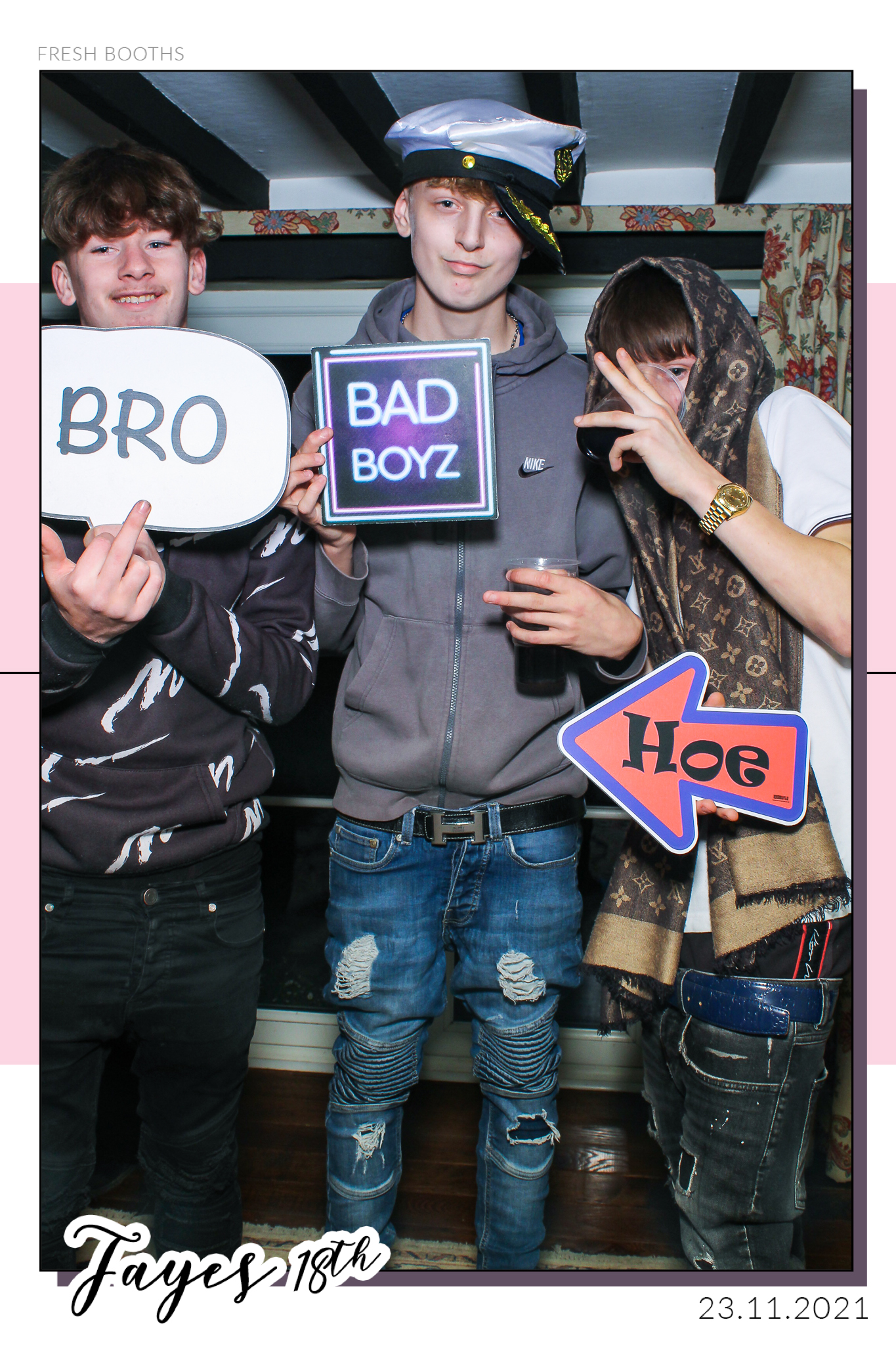 Fayes 18th - Selfie Mirror | View more photos from the event at gallery.freshbooths.com/u/FreshBooths/Fayes-18th-Selfie-Mirror