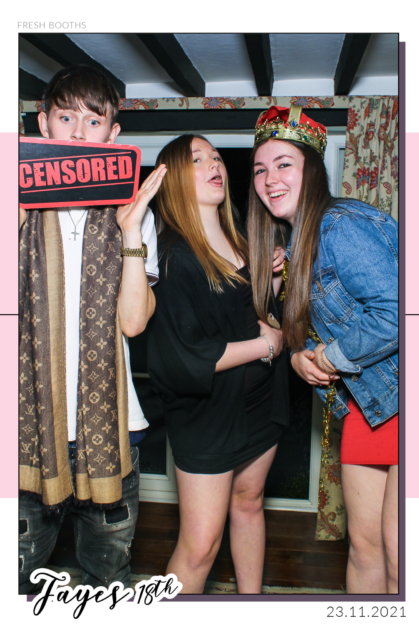 Fayes 18th - Selfie Mirror | View more photos from the event at gallery.freshbooths.com/u/FreshBooths/Fayes-18th-Selfie-Mirror