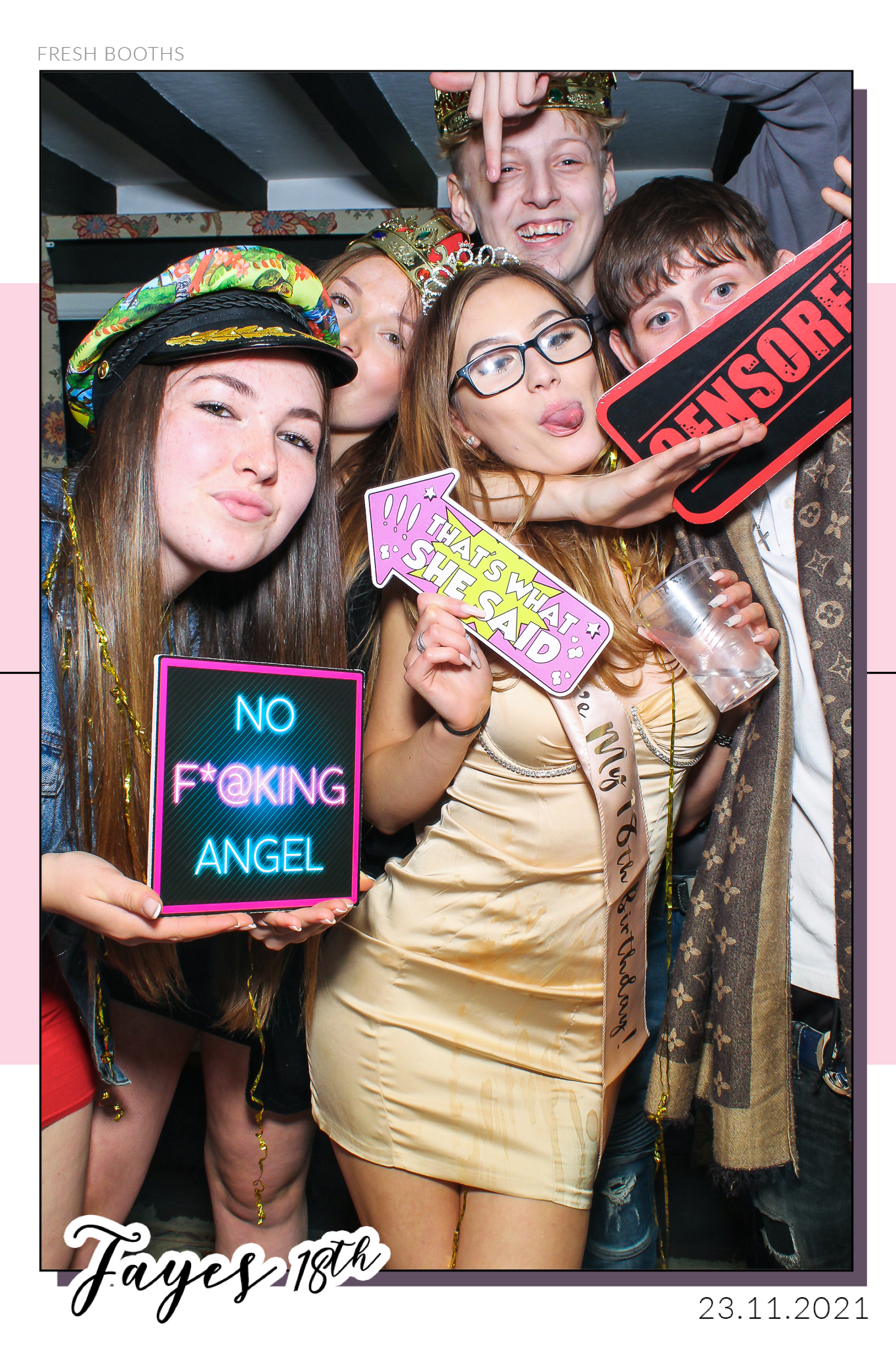 Fayes 18th - Selfie Mirror | View more photos from the event at gallery.freshbooths.com/u/FreshBooths/Fayes-18th-Selfie-Mirror