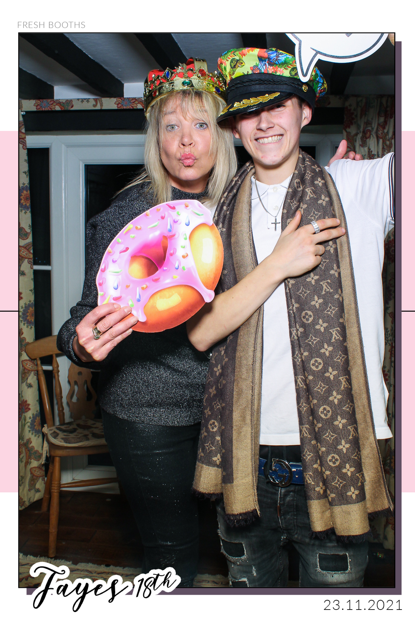 Fayes 18th - Selfie Mirror | View more photos from the event at gallery.freshbooths.com/u/FreshBooths/Fayes-18th-Selfie-Mirror
