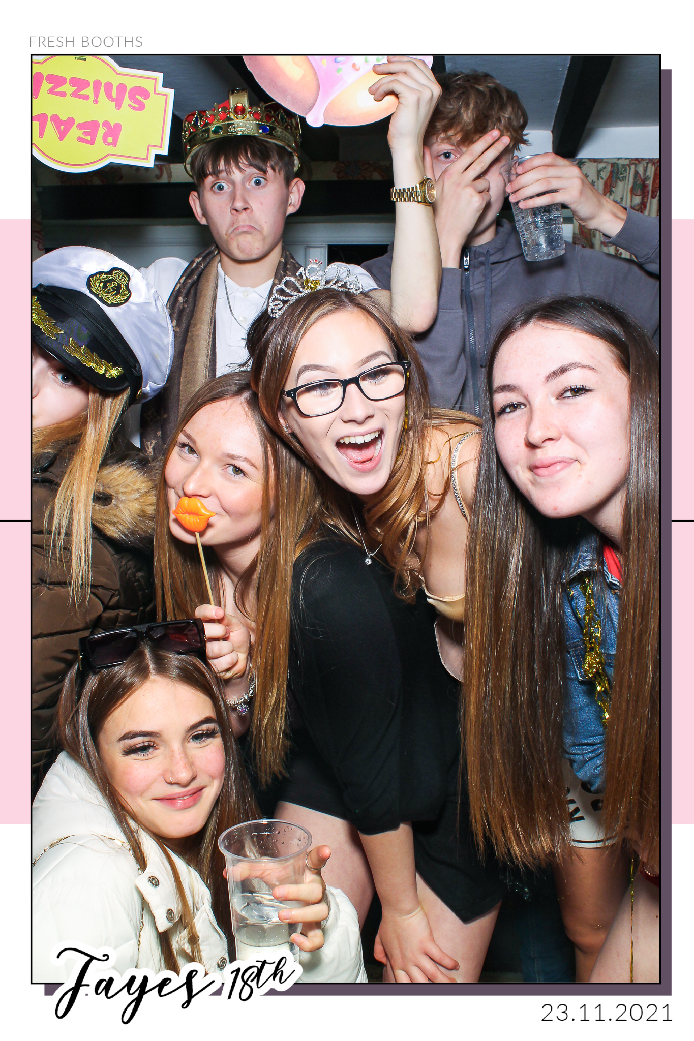 Fayes 18th - Selfie Mirror | View more photos from the event at gallery.freshbooths.com/u/FreshBooths/Fayes-18th-Selfie-Mirror