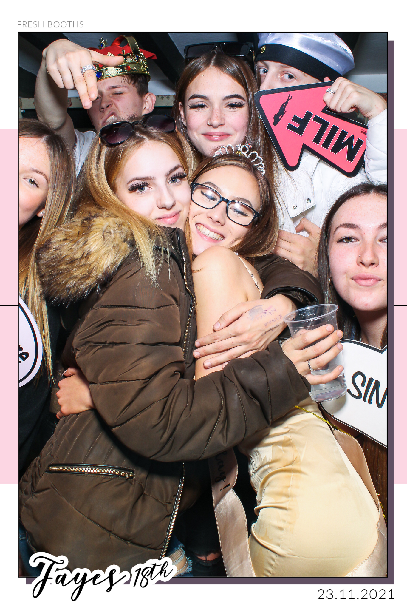 Fayes 18th - Selfie Mirror | View more photos from the event at gallery.freshbooths.com/u/FreshBooths/Fayes-18th-Selfie-Mirror