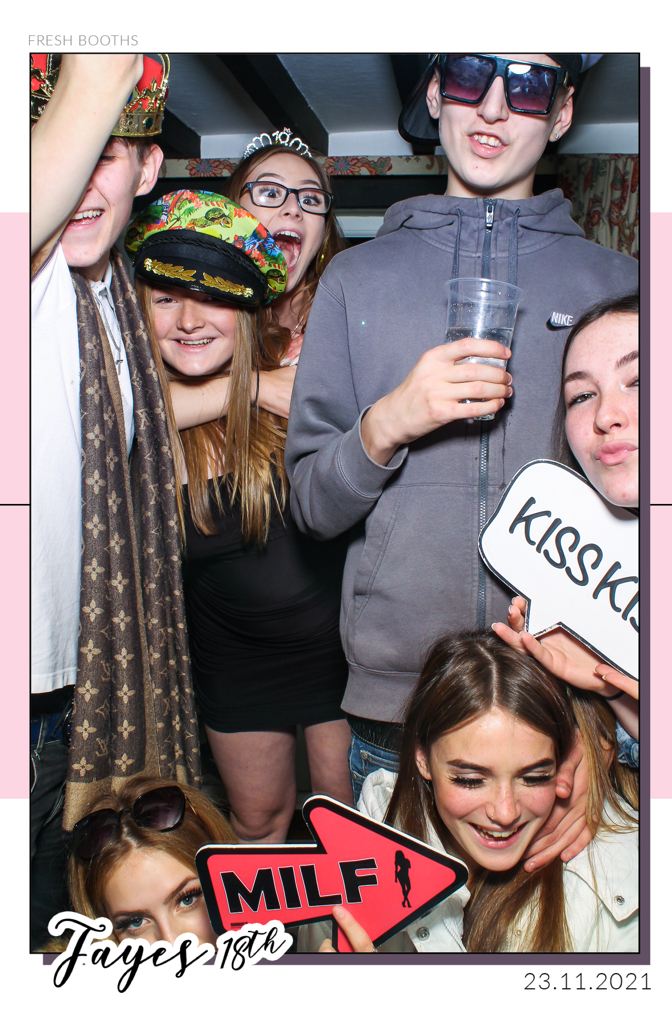 Fayes 18th - Selfie Mirror | View more photos from the event at gallery.freshbooths.com/u/FreshBooths/Fayes-18th-Selfie-Mirror