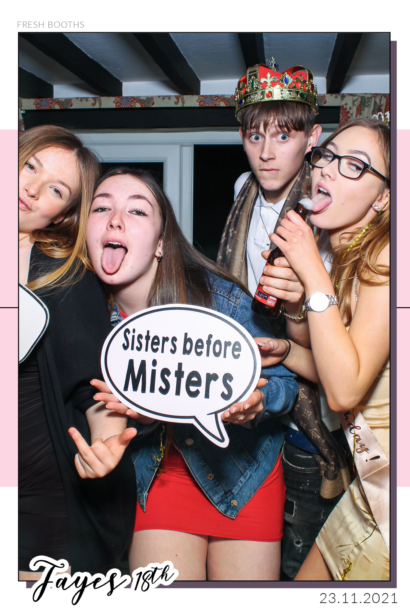 Fayes 18th - Selfie Mirror | View more photos from the event at gallery.freshbooths.com/u/FreshBooths/Fayes-18th-Selfie-Mirror