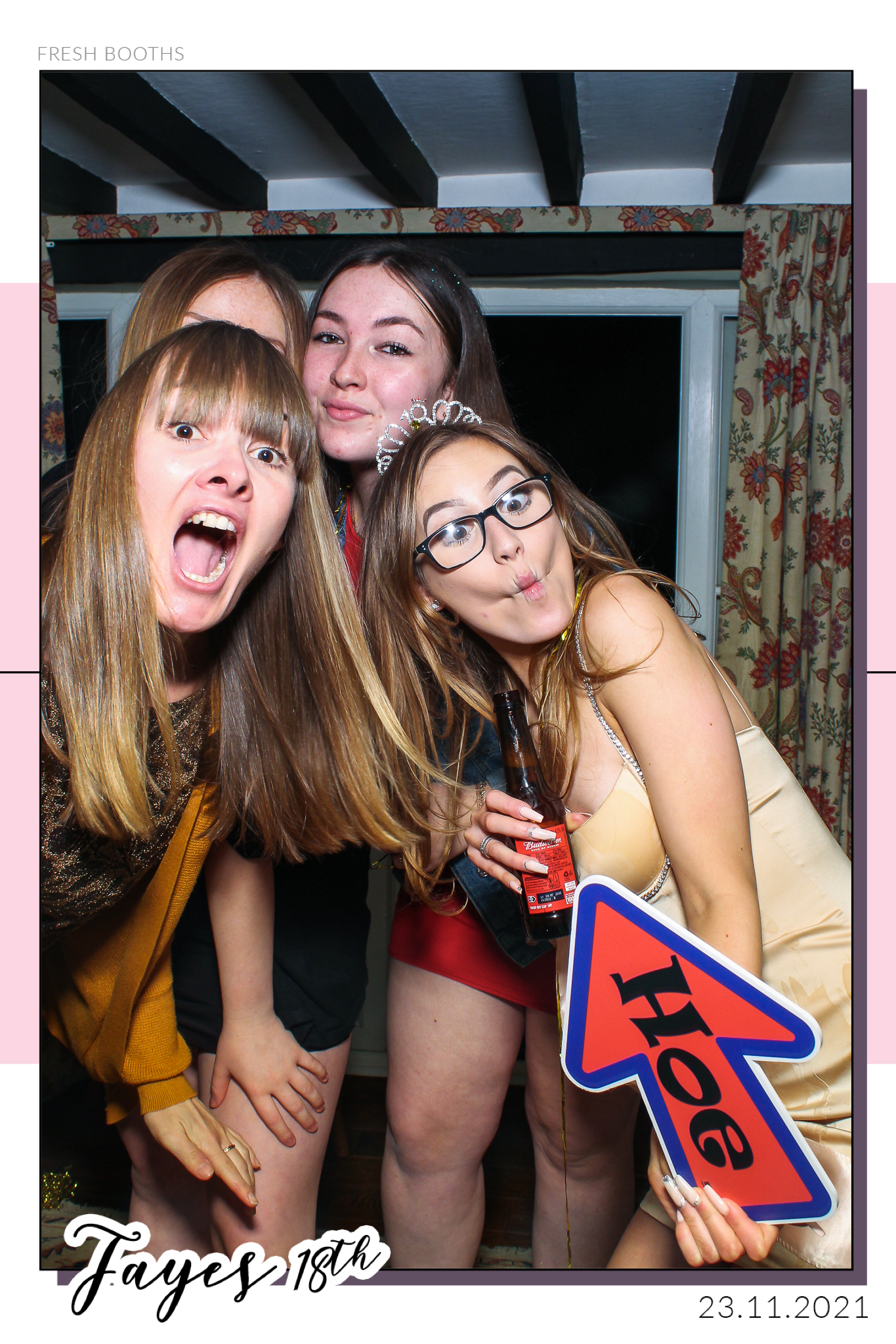 Fayes 18th - Selfie Mirror | View more photos from the event at gallery.freshbooths.com/u/FreshBooths/Fayes-18th-Selfie-Mirror