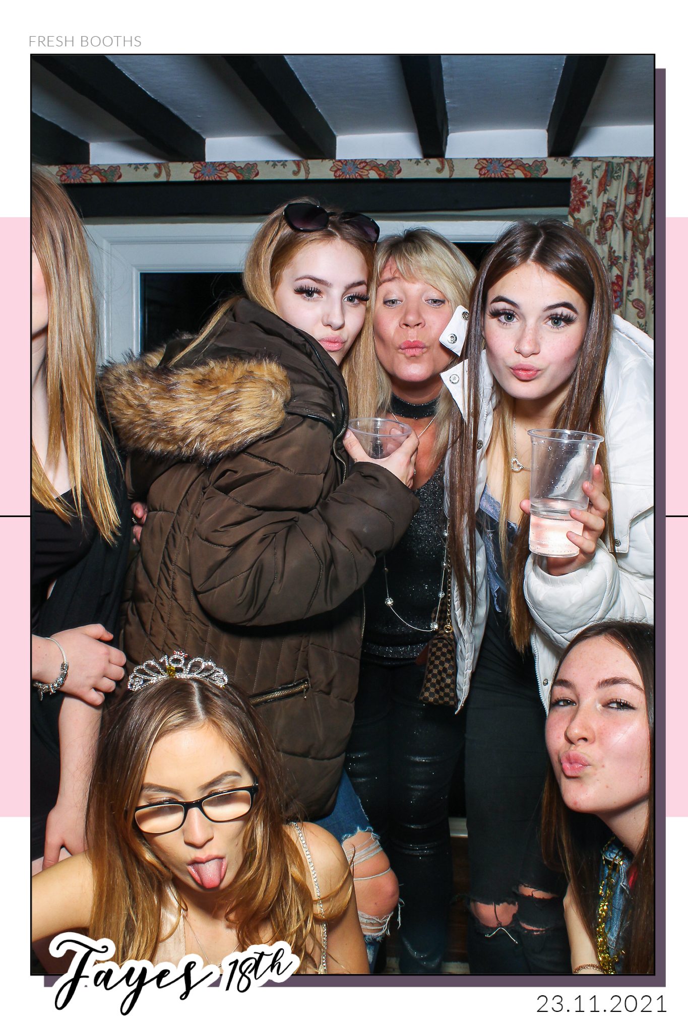 Fayes 18th - Selfie Mirror | View more photos from the event at gallery.freshbooths.com/u/FreshBooths/Fayes-18th-Selfie-Mirror