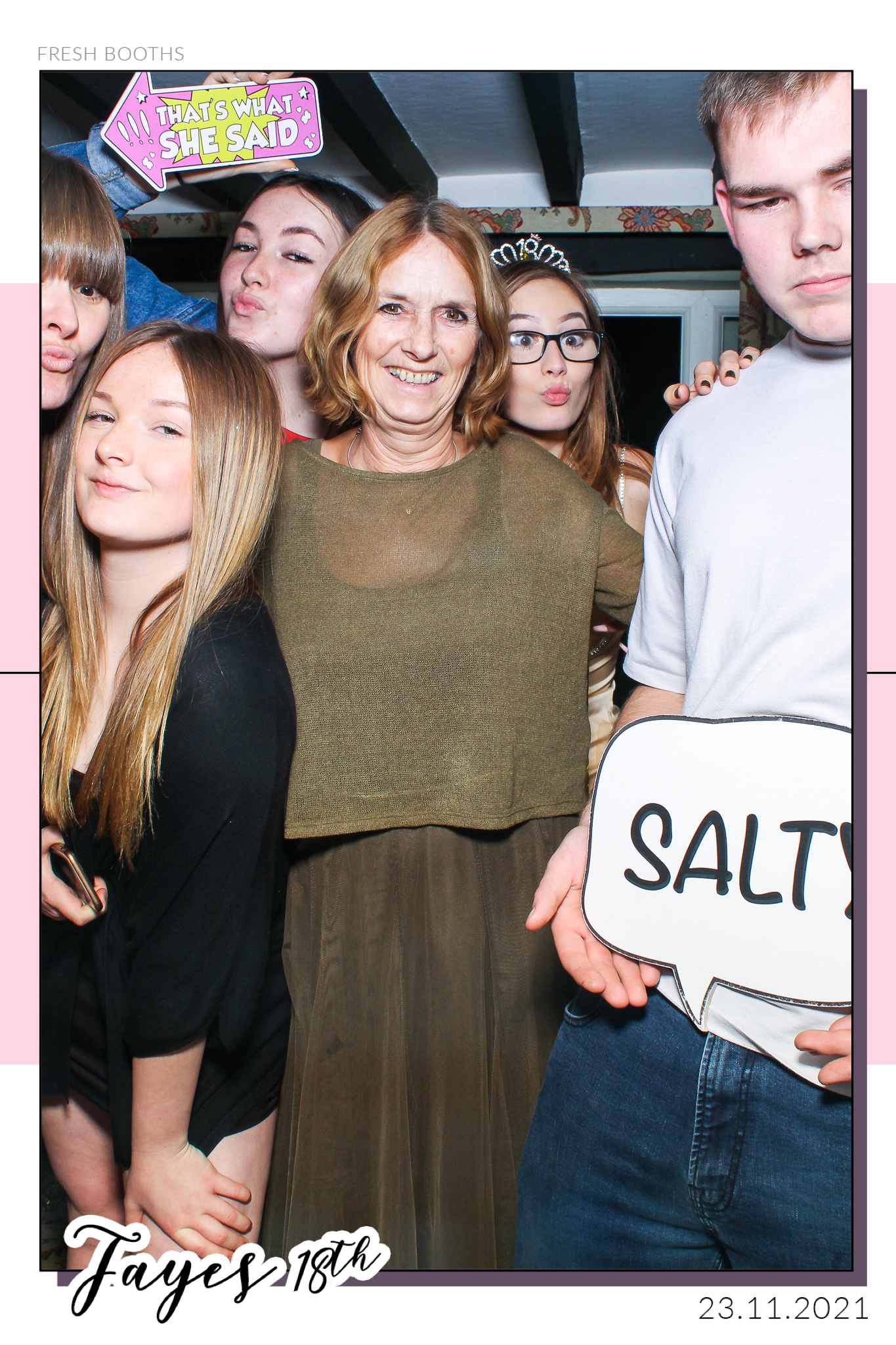Fayes 18th - Selfie Mirror | View more photos from the event at gallery.freshbooths.com/u/FreshBooths/Fayes-18th-Selfie-Mirror