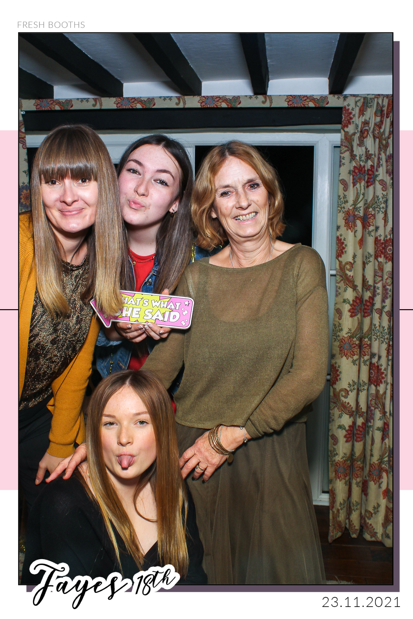Fayes 18th - Selfie Mirror | View more photos from the event at gallery.freshbooths.com/u/FreshBooths/Fayes-18th-Selfie-Mirror