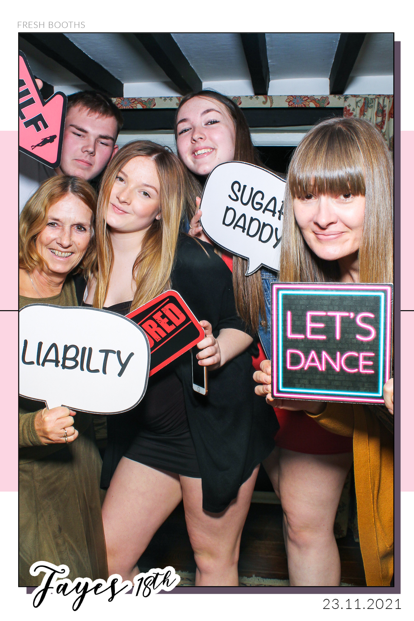 Fayes 18th - Selfie Mirror | View more photos from the event at gallery.freshbooths.com/u/FreshBooths/Fayes-18th-Selfie-Mirror