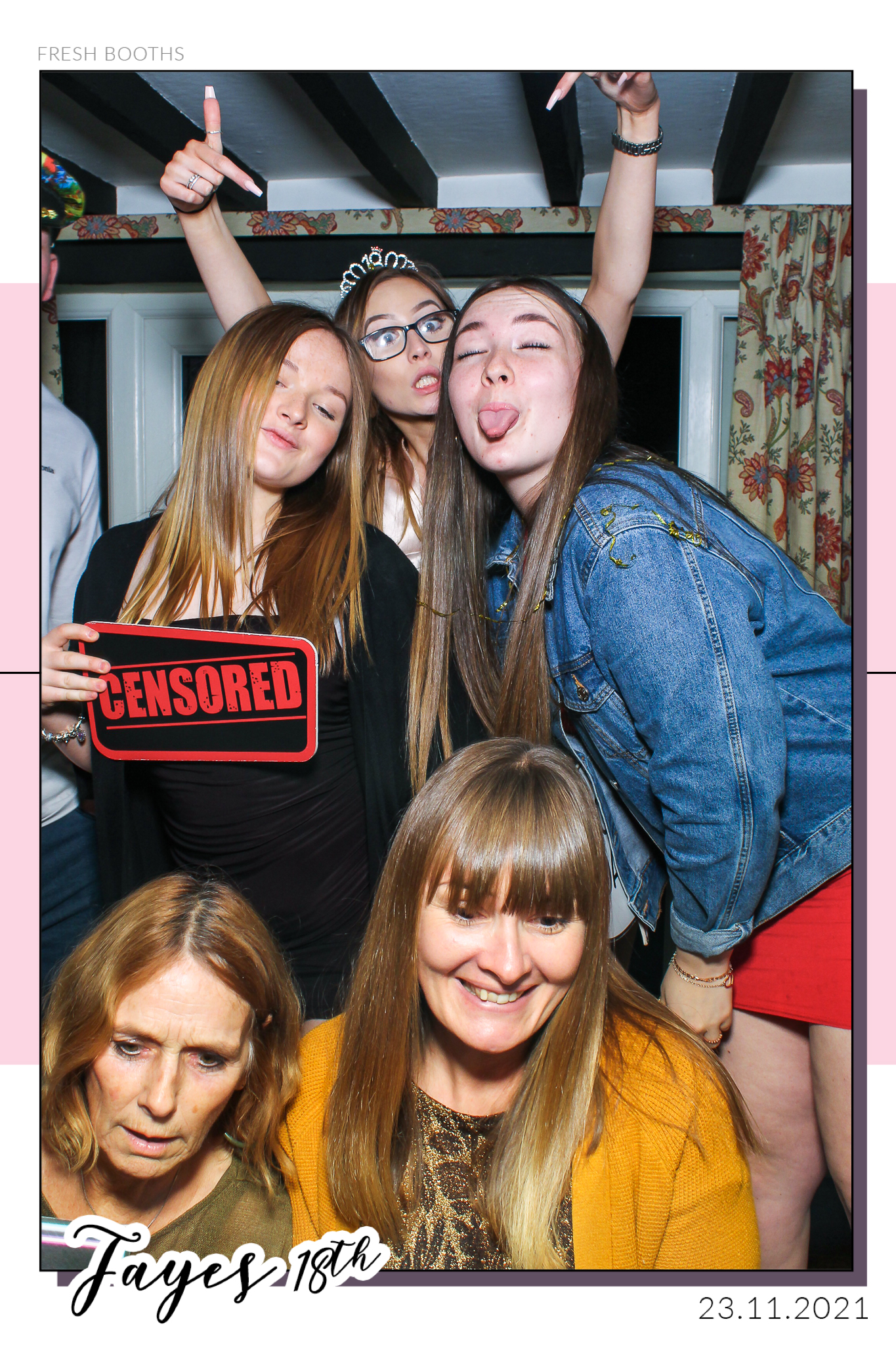 Fayes 18th - Selfie Mirror | View more photos from the event at gallery.freshbooths.com/u/FreshBooths/Fayes-18th-Selfie-Mirror