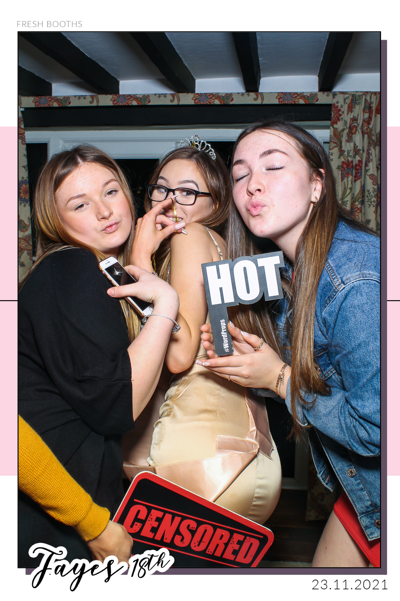 Fayes 18th - Selfie Mirror | View more photos from the event at gallery.freshbooths.com/u/FreshBooths/Fayes-18th-Selfie-Mirror