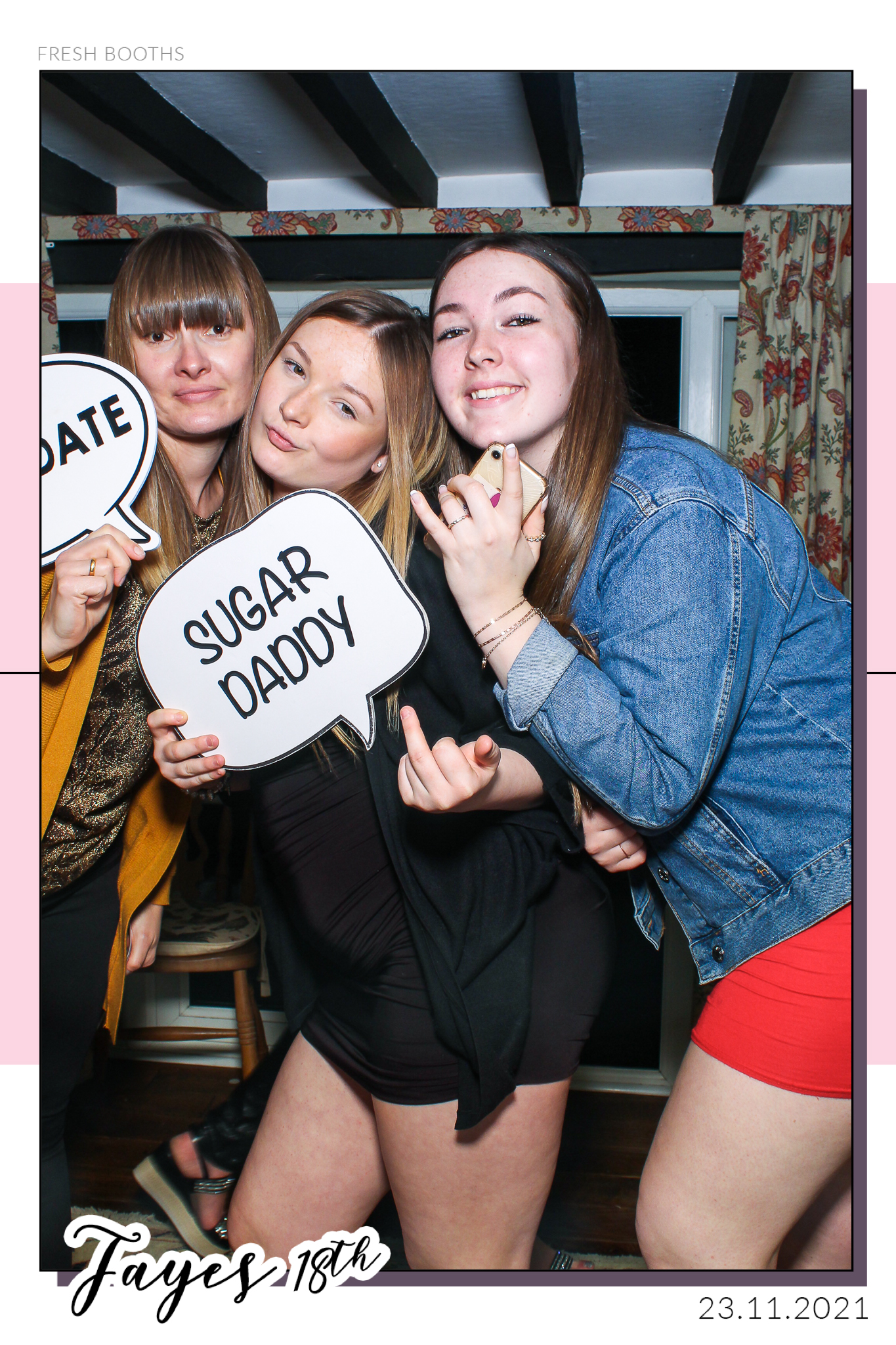 Fayes 18th - Selfie Mirror | View more photos from the event at gallery.freshbooths.com/u/FreshBooths/Fayes-18th-Selfie-Mirror
