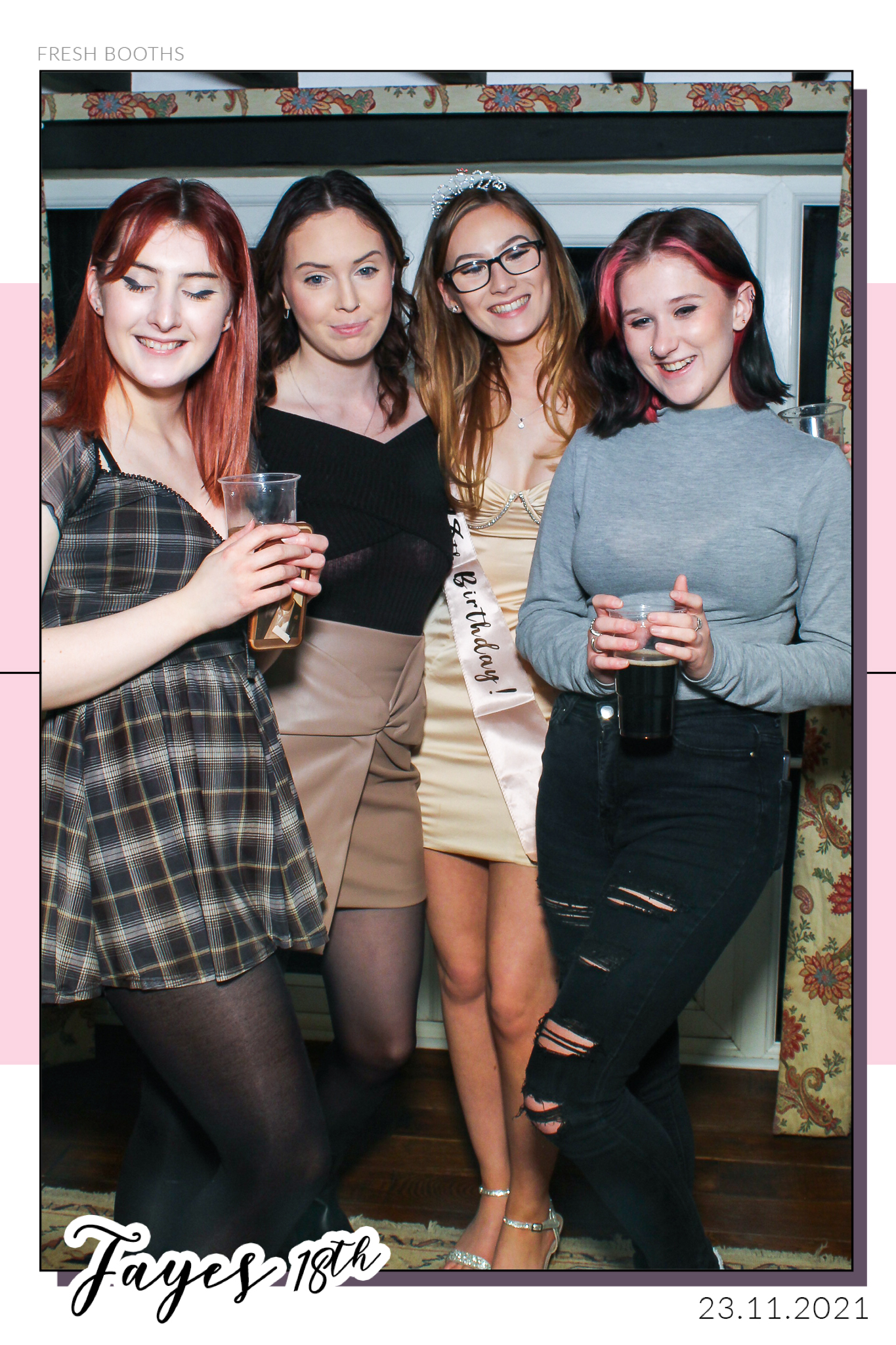 Fayes 18th - Selfie Mirror | View more photos from the event at gallery.freshbooths.com/u/FreshBooths/Fayes-18th-Selfie-Mirror