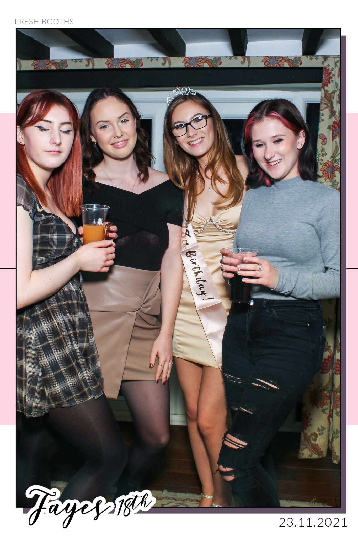 Fayes 18th - Selfie Mirror | View more photos from the event at gallery.freshbooths.com/u/FreshBooths/Fayes-18th-Selfie-Mirror