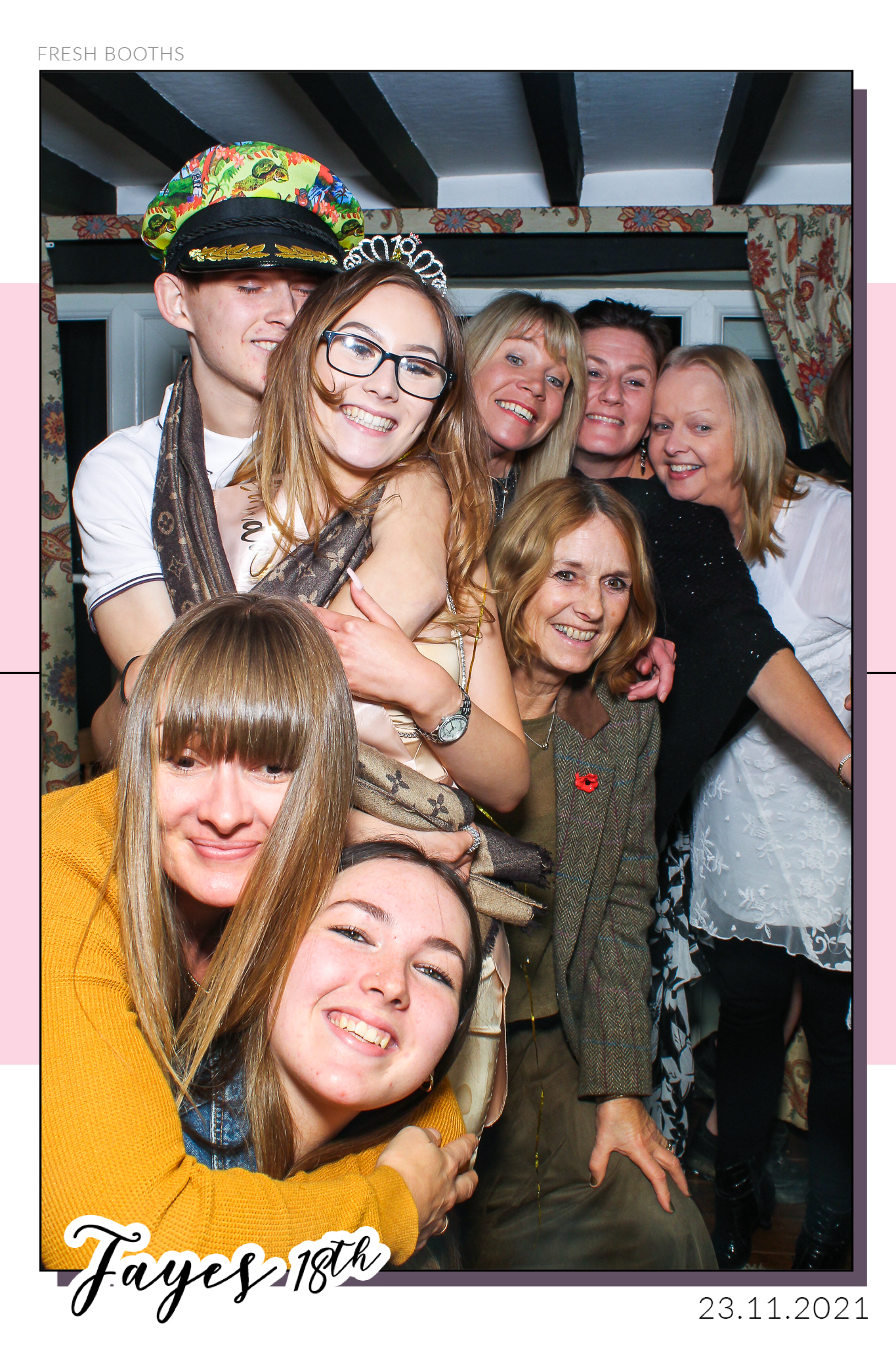 Fayes 18th - Selfie Mirror | View more photos from the event at gallery.freshbooths.com/u/FreshBooths/Fayes-18th-Selfie-Mirror