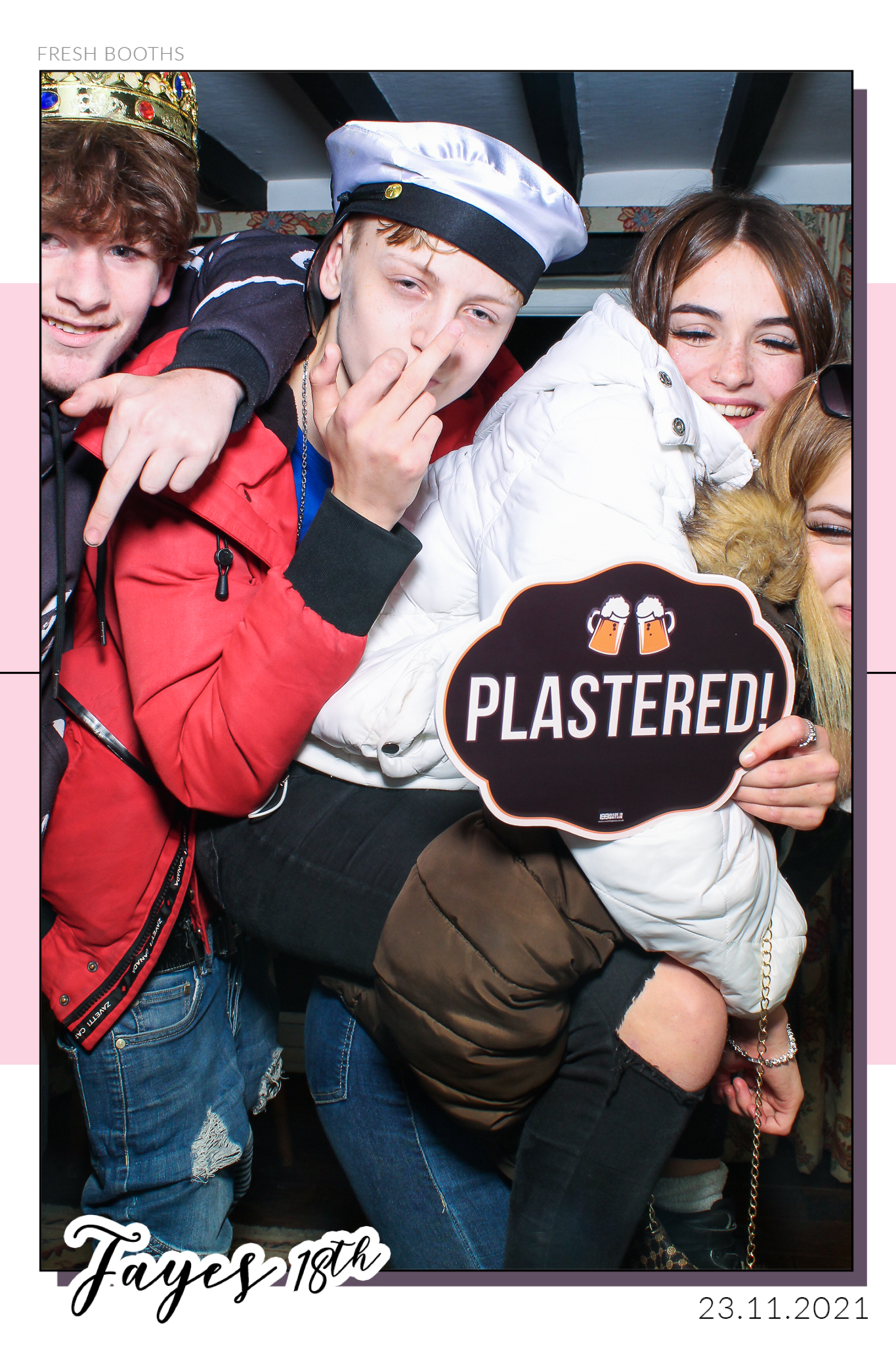 Fayes 18th - Selfie Mirror | View more photos from the event at gallery.freshbooths.com/u/FreshBooths/Fayes-18th-Selfie-Mirror