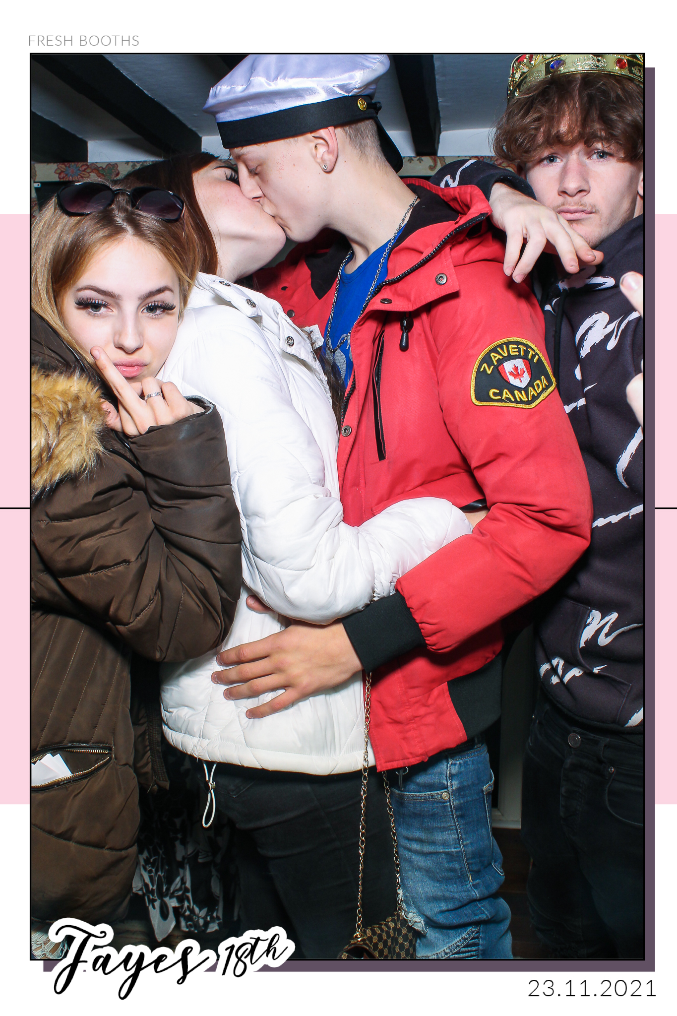 Fayes 18th - Selfie Mirror | View more photos from the event at gallery.freshbooths.com/u/FreshBooths/Fayes-18th-Selfie-Mirror