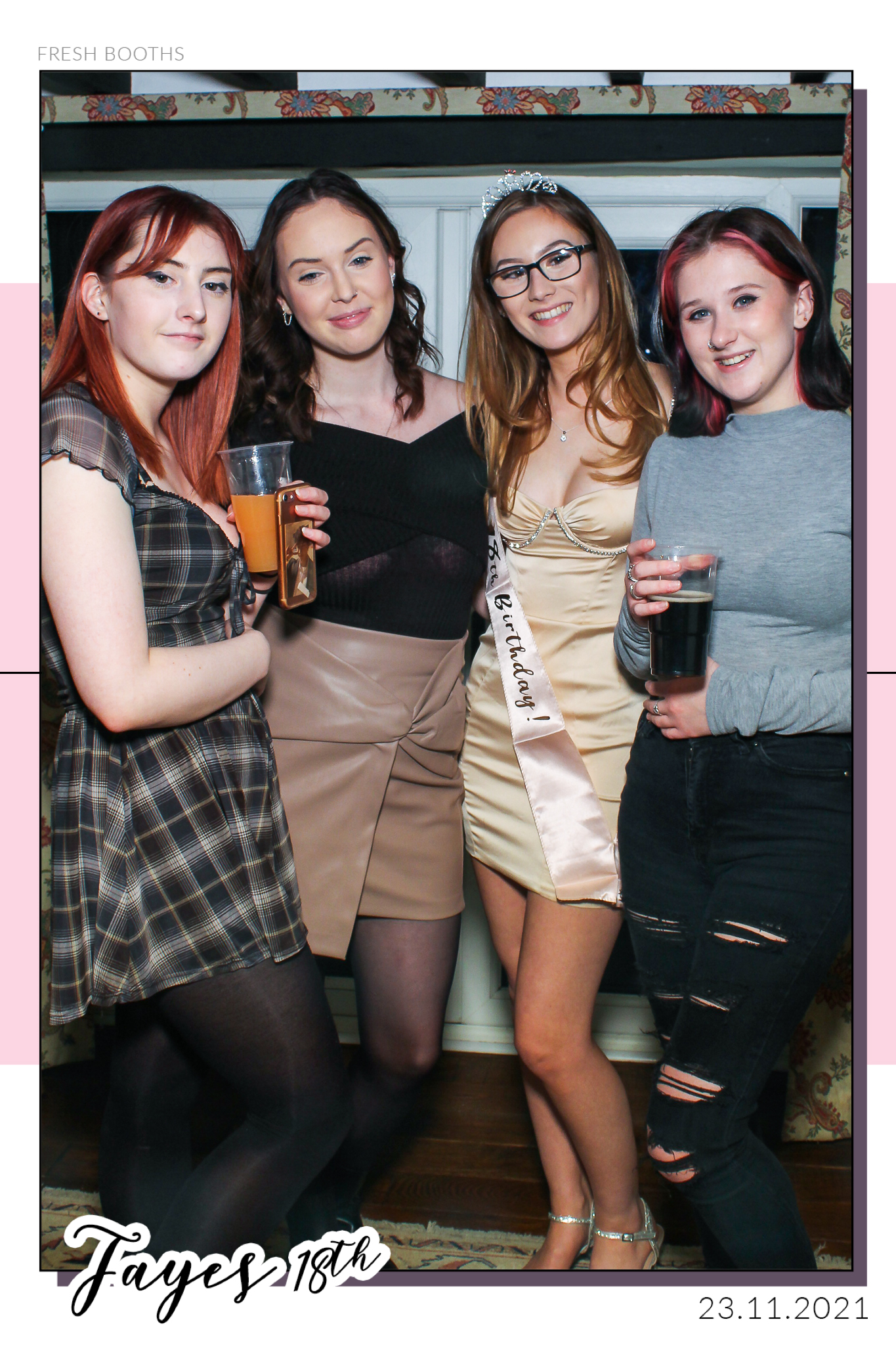 Fayes 18th - Selfie Mirror | View more photos from the event at gallery.freshbooths.com/u/FreshBooths/Fayes-18th-Selfie-Mirror