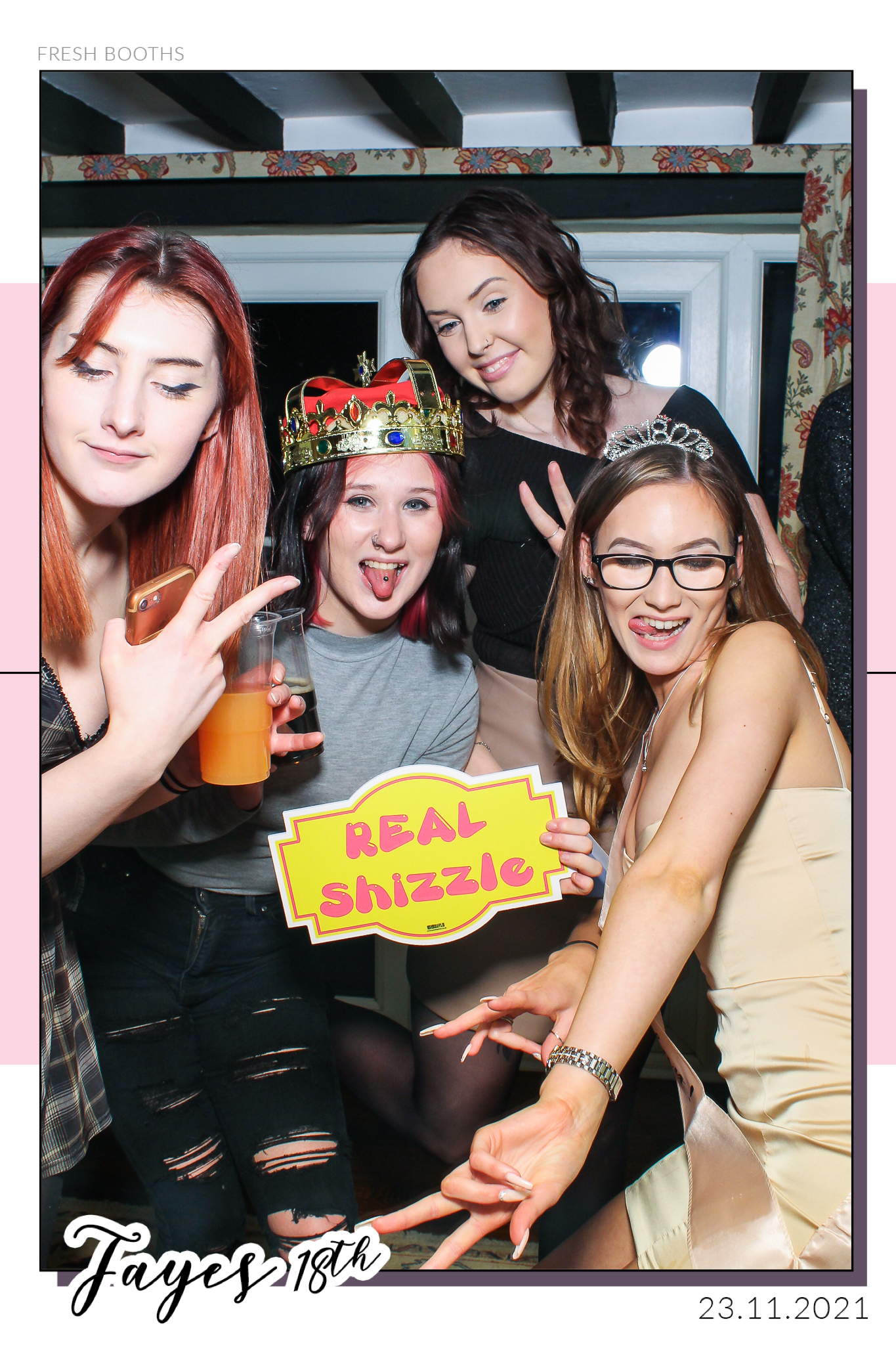Fayes 18th - Selfie Mirror | View more photos from the event at gallery.freshbooths.com/u/FreshBooths/Fayes-18th-Selfie-Mirror