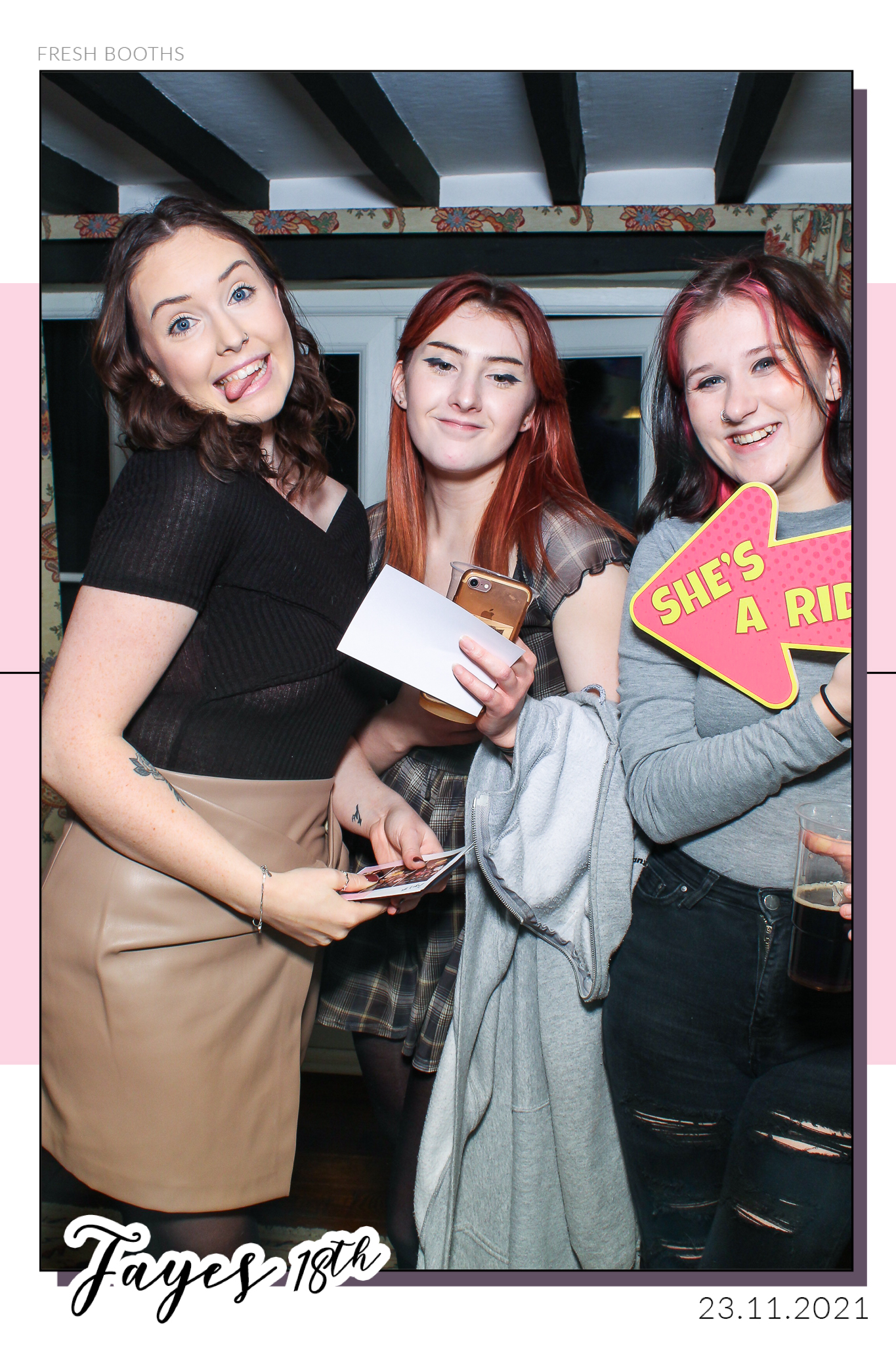 Fayes 18th - Selfie Mirror | View more photos from the event at gallery.freshbooths.com/u/FreshBooths/Fayes-18th-Selfie-Mirror