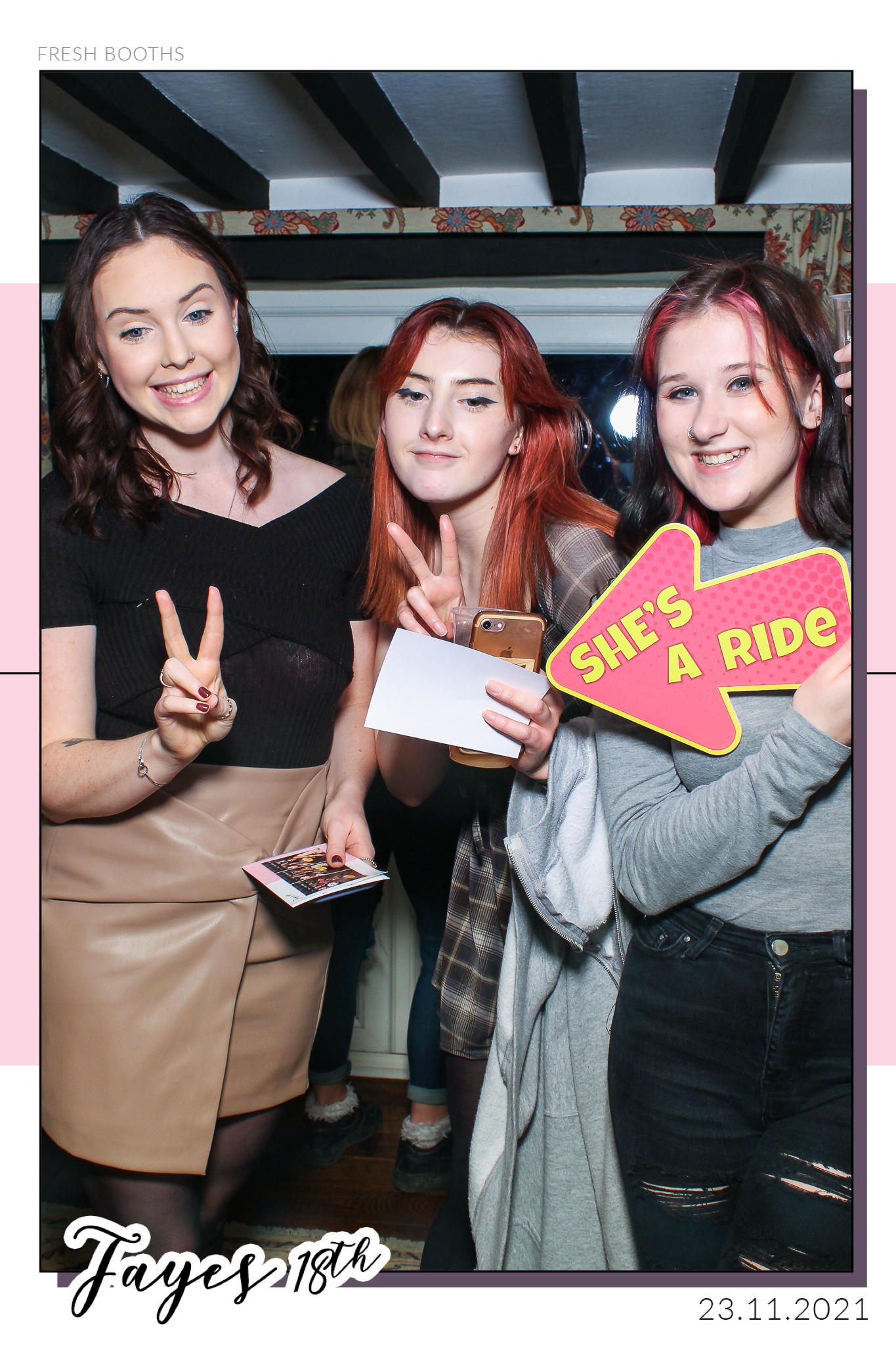 Fayes 18th - Selfie Mirror | View more photos from the event at gallery.freshbooths.com/u/FreshBooths/Fayes-18th-Selfie-Mirror