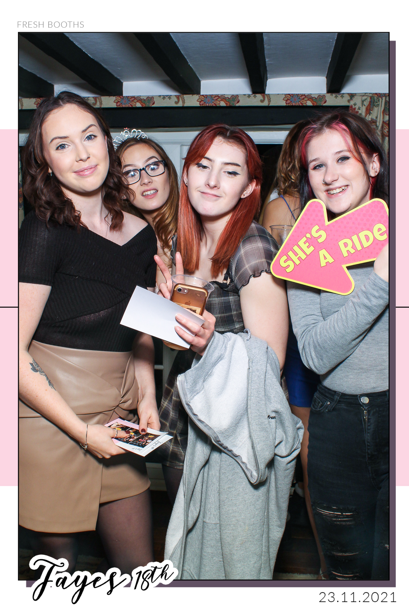 Fayes 18th - Selfie Mirror | View more photos from the event at gallery.freshbooths.com/u/FreshBooths/Fayes-18th-Selfie-Mirror