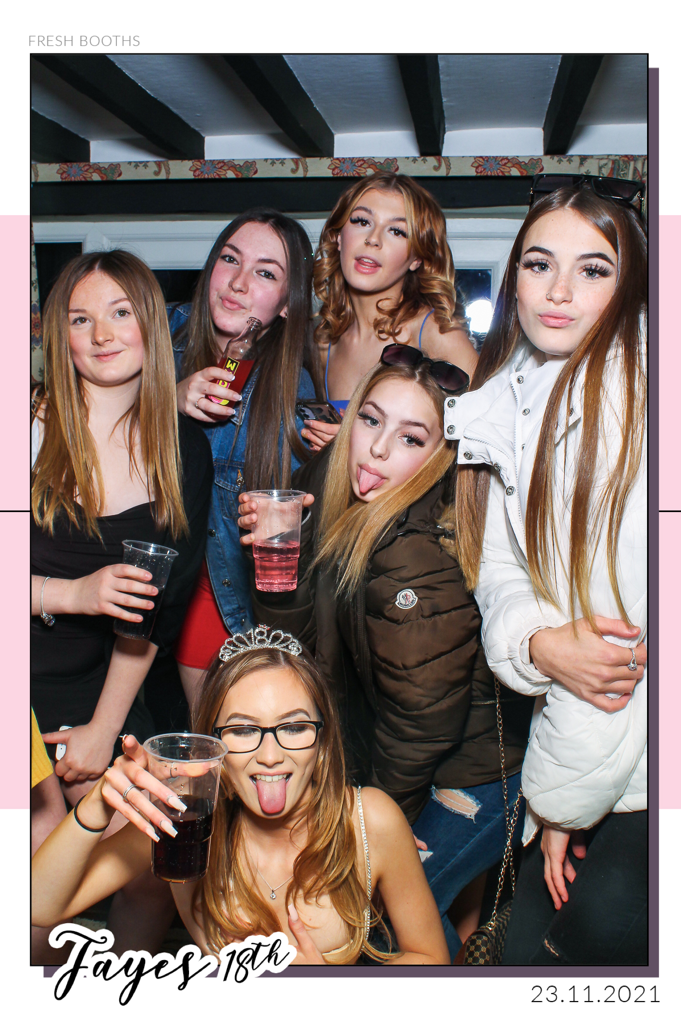Fayes 18th - Selfie Mirror | View more photos from the event at gallery.freshbooths.com/u/FreshBooths/Fayes-18th-Selfie-Mirror