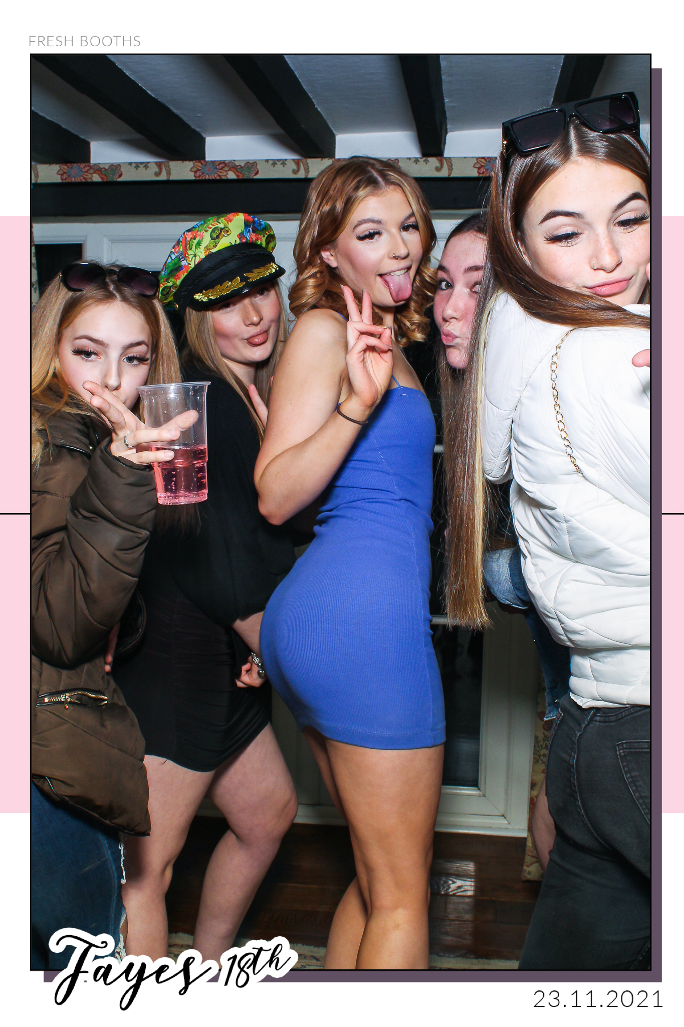 Fayes 18th - Selfie Mirror | View more photos from the event at gallery.freshbooths.com/u/FreshBooths/Fayes-18th-Selfie-Mirror
