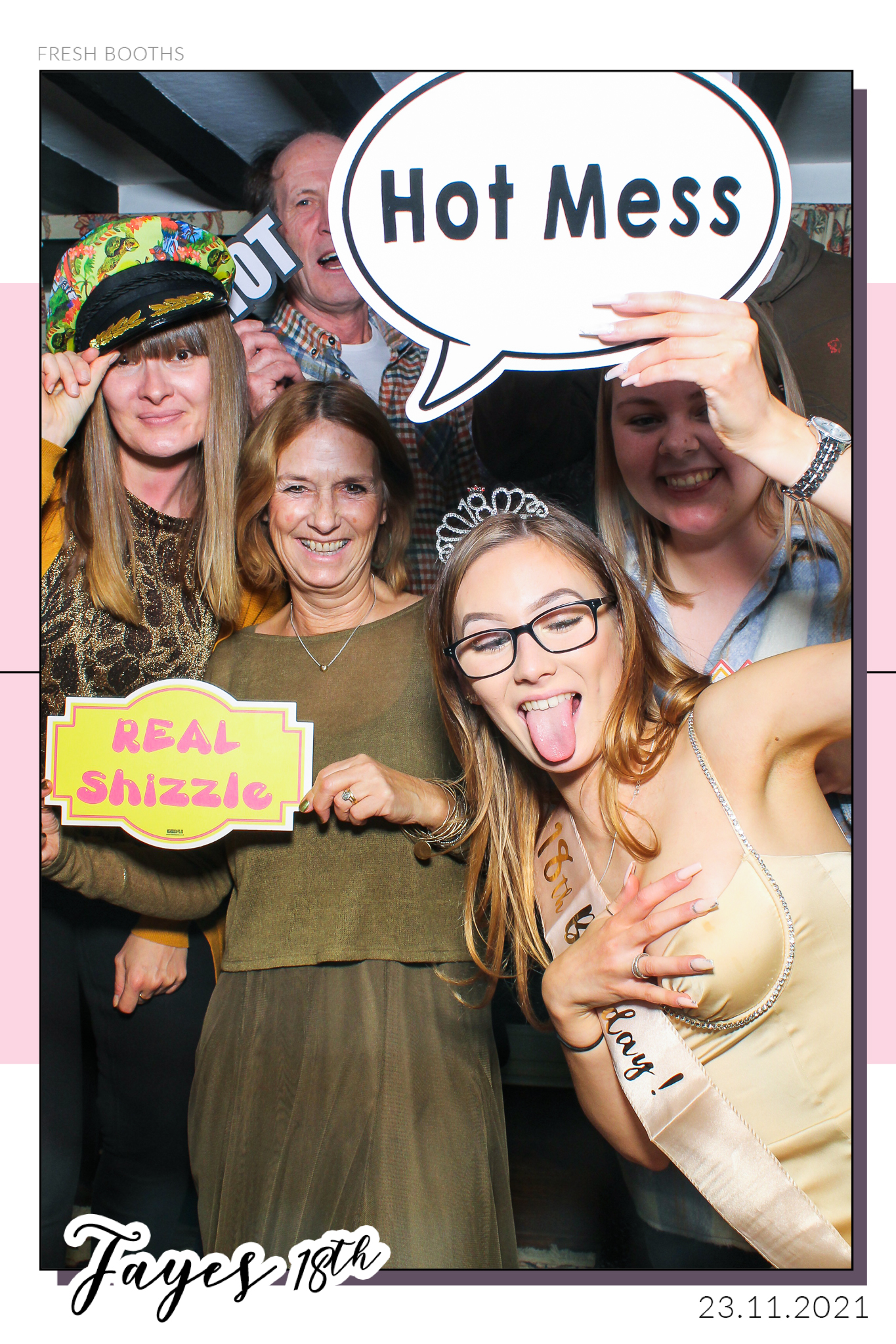 Fayes 18th - Selfie Mirror | View more photos from the event at gallery.freshbooths.com/u/FreshBooths/Fayes-18th-Selfie-Mirror