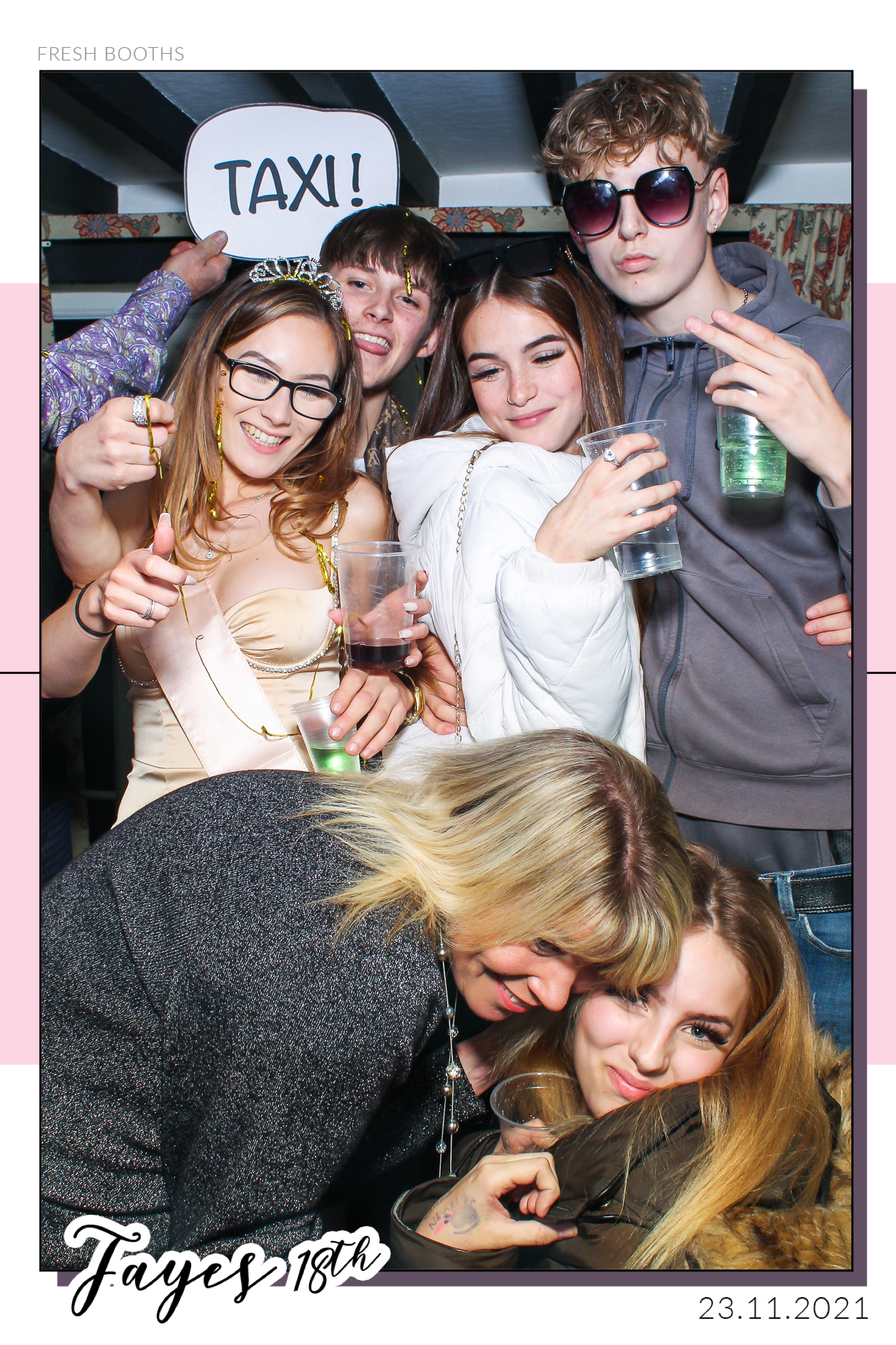 Fayes 18th - Selfie Mirror | View more photos from the event at gallery.freshbooths.com/u/FreshBooths/Fayes-18th-Selfie-Mirror