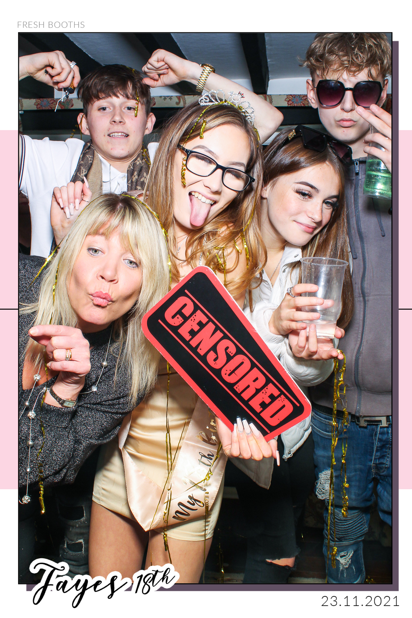 Fayes 18th - Selfie Mirror | View more photos from the event at gallery.freshbooths.com/u/FreshBooths/Fayes-18th-Selfie-Mirror