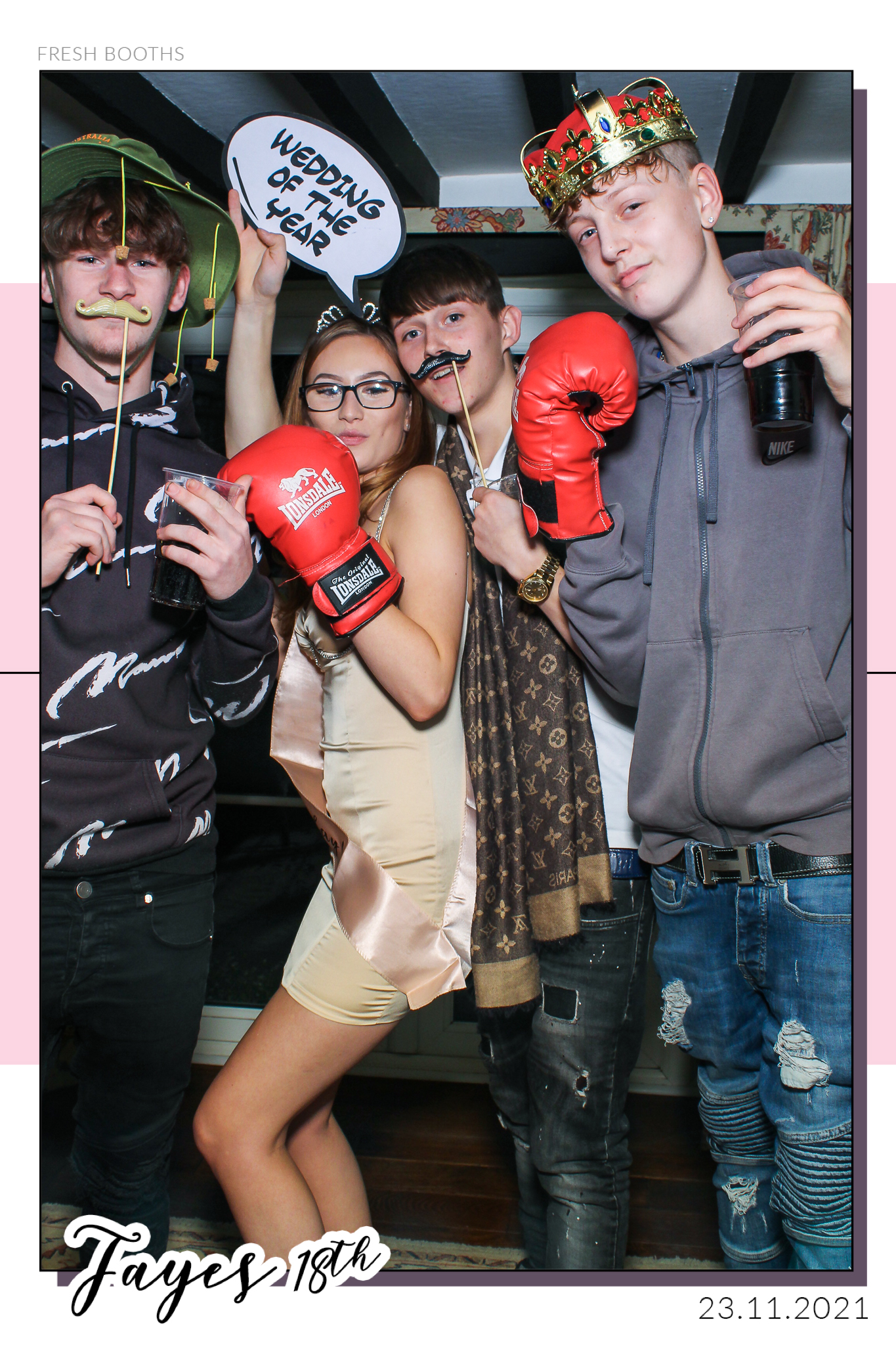 Fayes 18th - Selfie Mirror | View more photos from the event at gallery.freshbooths.com/u/FreshBooths/Fayes-18th-Selfie-Mirror