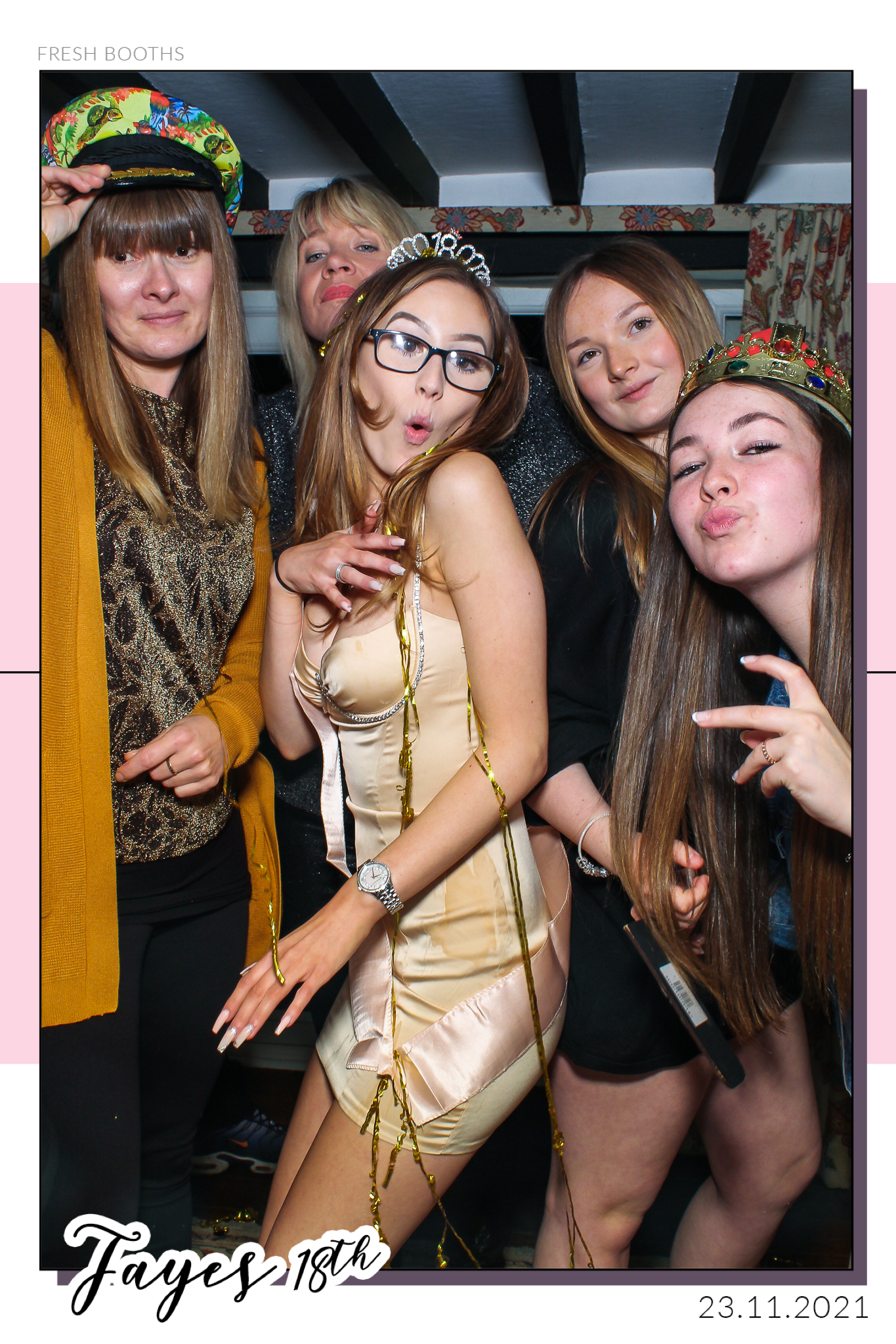 Fayes 18th - Selfie Mirror | View more photos from the event at gallery.freshbooths.com/u/FreshBooths/Fayes-18th-Selfie-Mirror