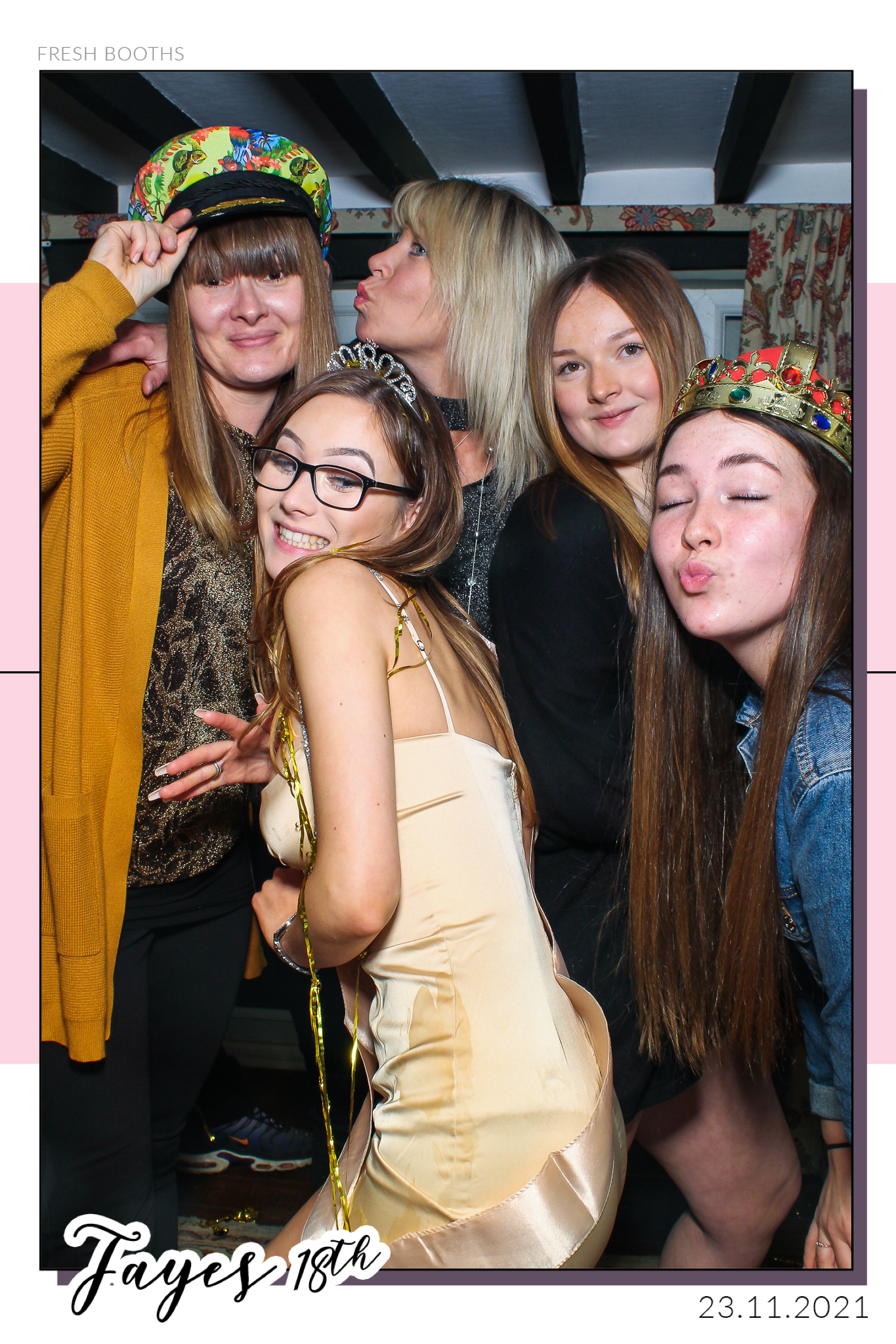 Fayes 18th - Selfie Mirror | View more photos from the event at gallery.freshbooths.com/u/FreshBooths/Fayes-18th-Selfie-Mirror