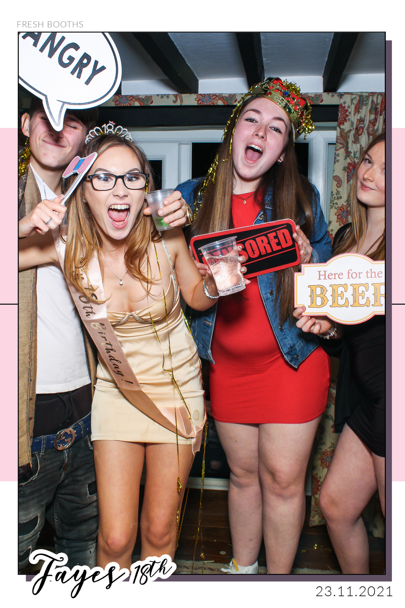 Fayes 18th - Selfie Mirror | View more photos from the event at gallery.freshbooths.com/u/FreshBooths/Fayes-18th-Selfie-Mirror