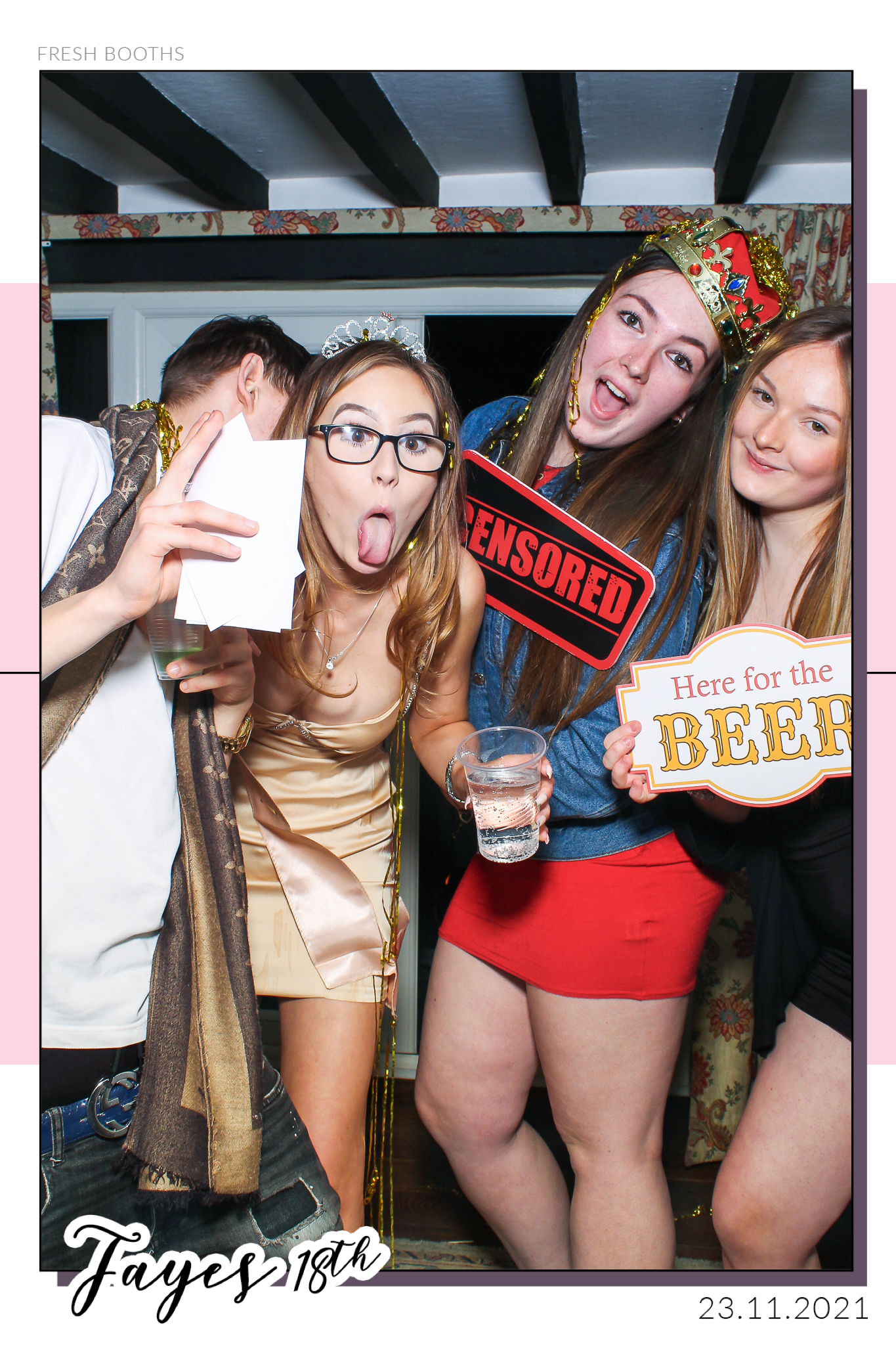 Fayes 18th - Selfie Mirror | View more photos from the event at gallery.freshbooths.com/u/FreshBooths/Fayes-18th-Selfie-Mirror