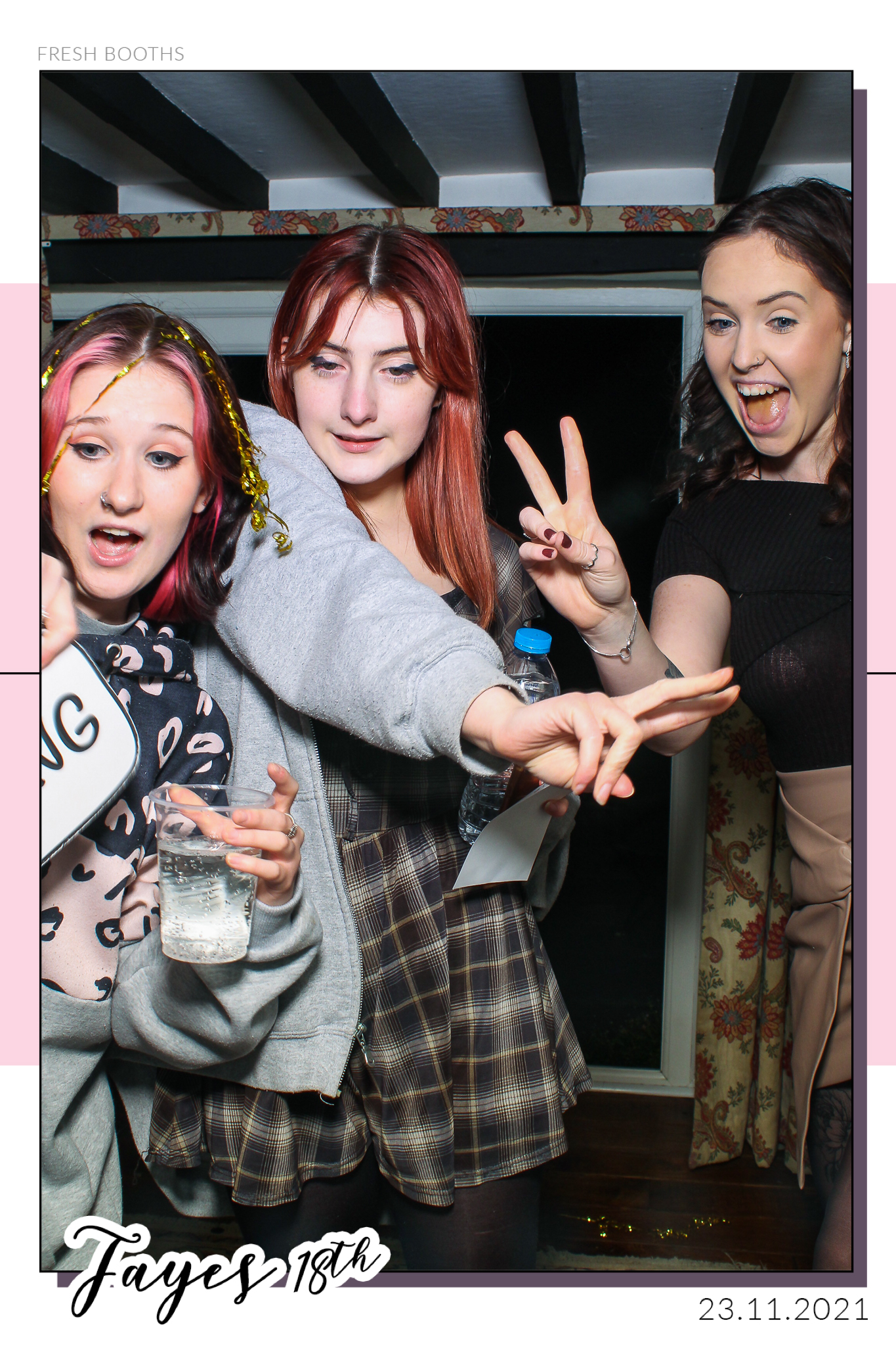 Fayes 18th - Selfie Mirror | View more photos from the event at gallery.freshbooths.com/u/FreshBooths/Fayes-18th-Selfie-Mirror