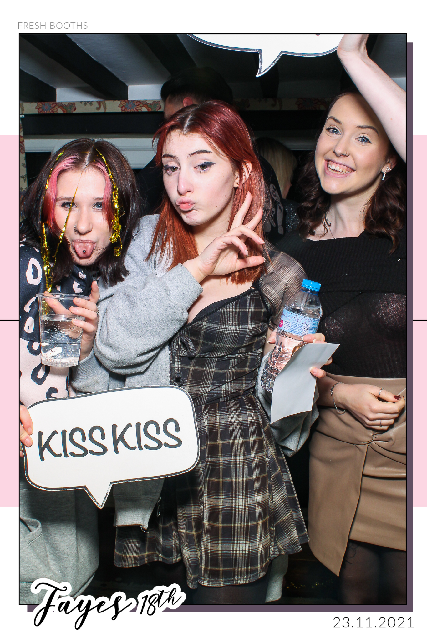 Fayes 18th - Selfie Mirror | View more photos from the event at gallery.freshbooths.com/u/FreshBooths/Fayes-18th-Selfie-Mirror