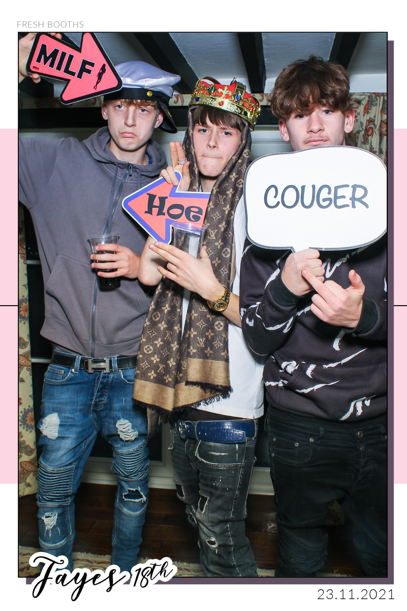 Fayes 18th - Selfie Mirror | View more photos from the event at gallery.freshbooths.com/u/FreshBooths/Fayes-18th-Selfie-Mirror