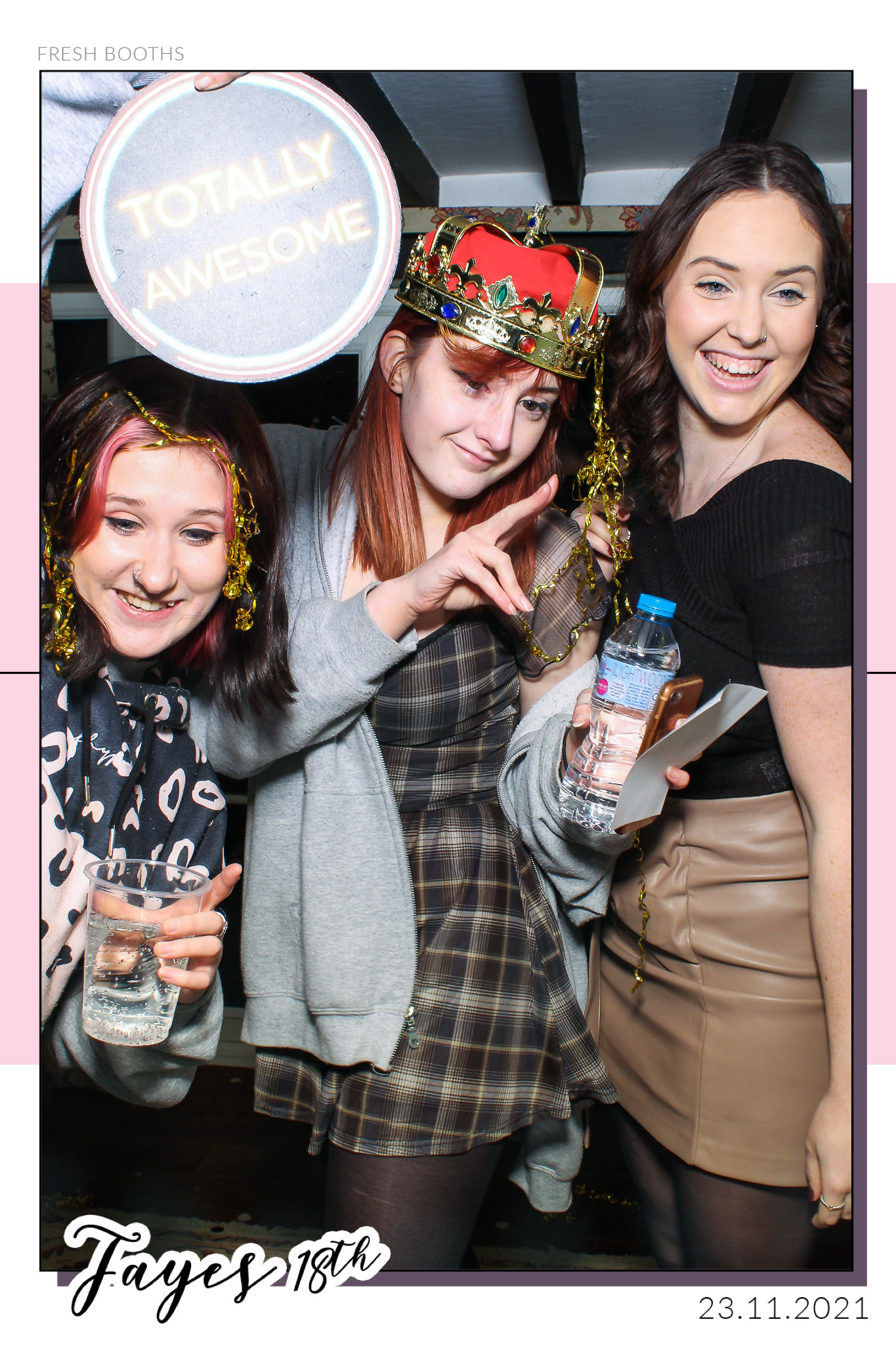 Fayes 18th - Selfie Mirror | View more photos from the event at gallery.freshbooths.com/u/FreshBooths/Fayes-18th-Selfie-Mirror